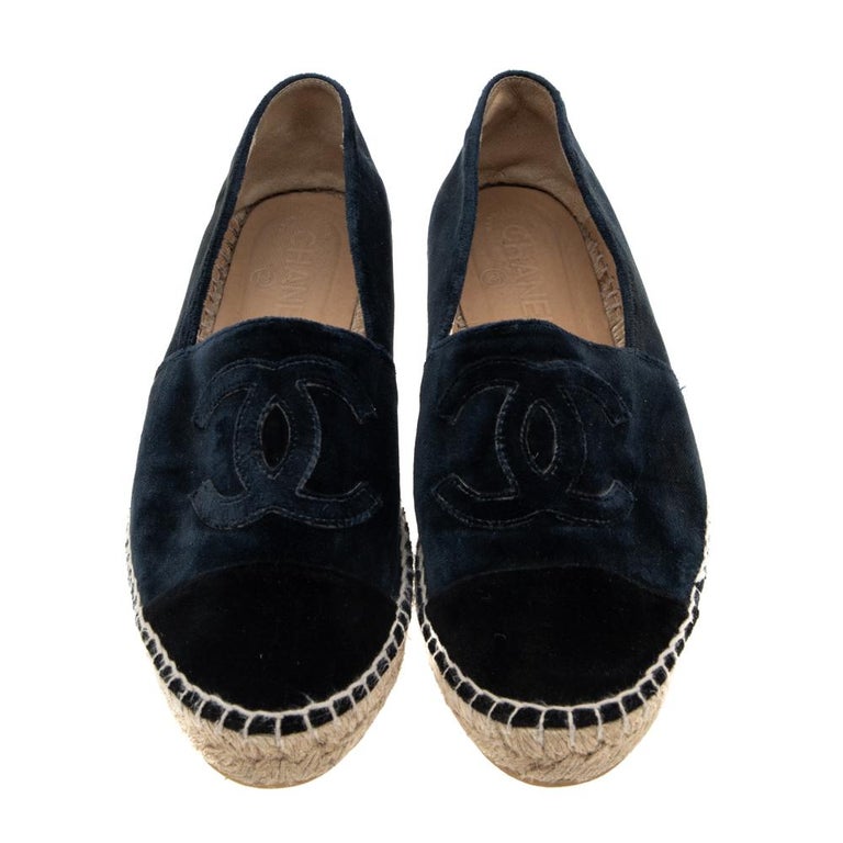 Chanel Navy Blue Velvet CC Cap Toe Espadrille Flats Size 39 For Sale at ...