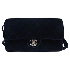 Chanel Marineblauer Samt Medium gesteppter Rucksack