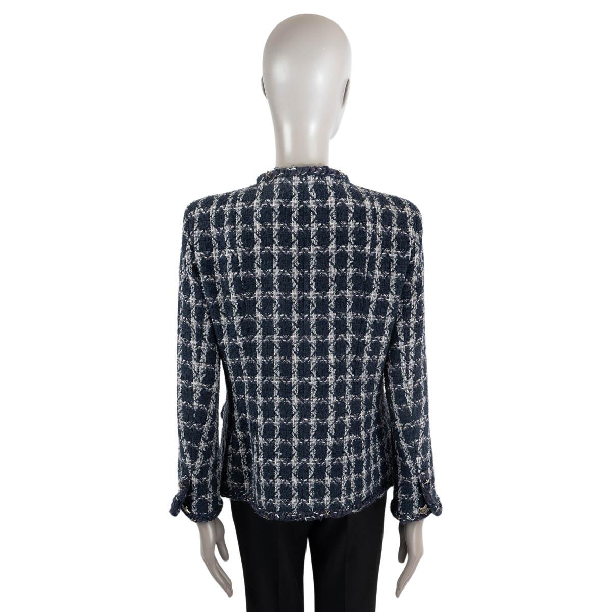 CHANEL navy blue & white cotton 2014 14A DALLAS ZIP-FRONT TWEED Jacket 42 L For Sale 1