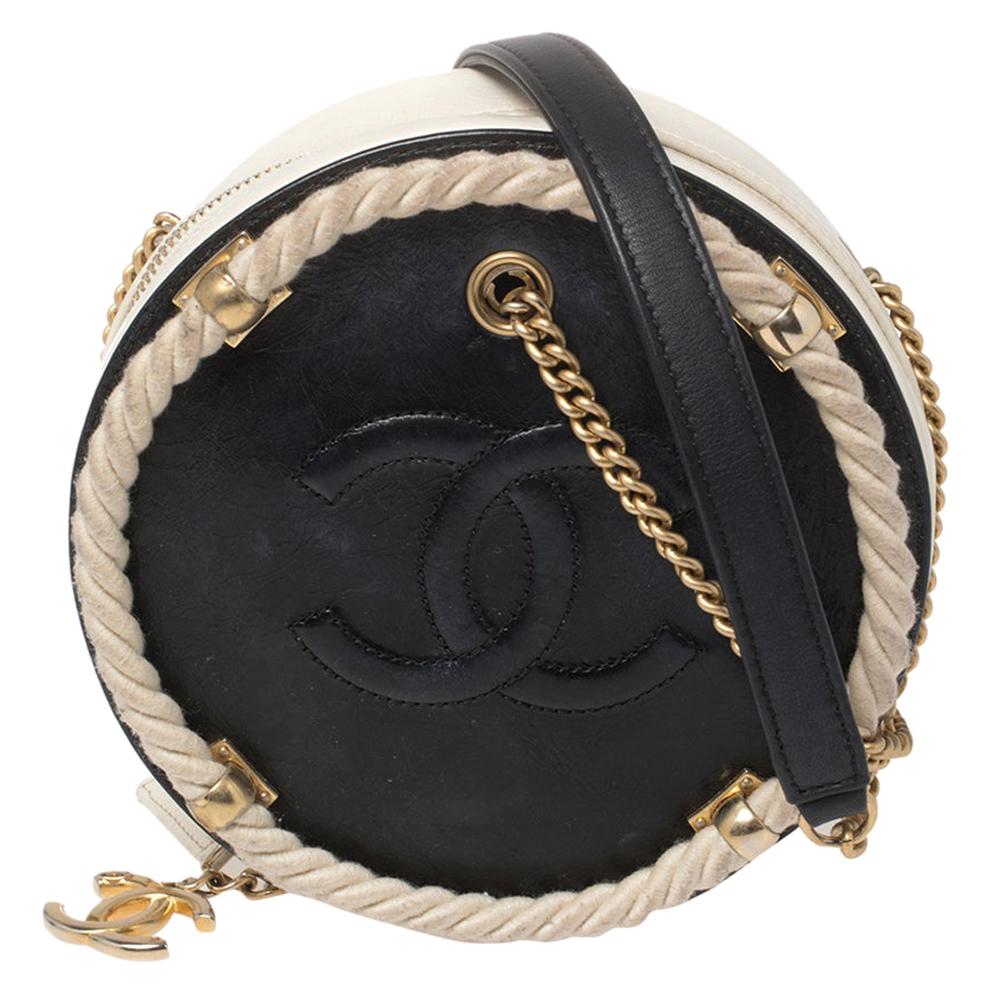 Chanel Navy Blue/White Quilted Leather Small En Vogue Round Bag at 1stDibs