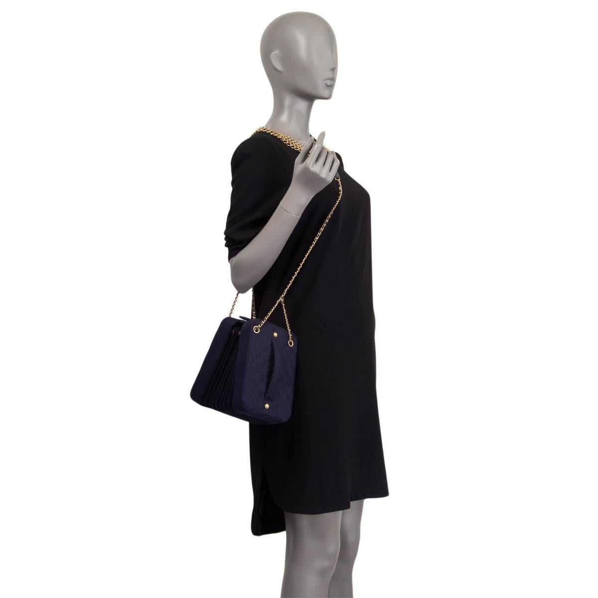 Women's CHANEL navy blue wool 2018 HAMBURG ACCORDION Crossbody Bag
