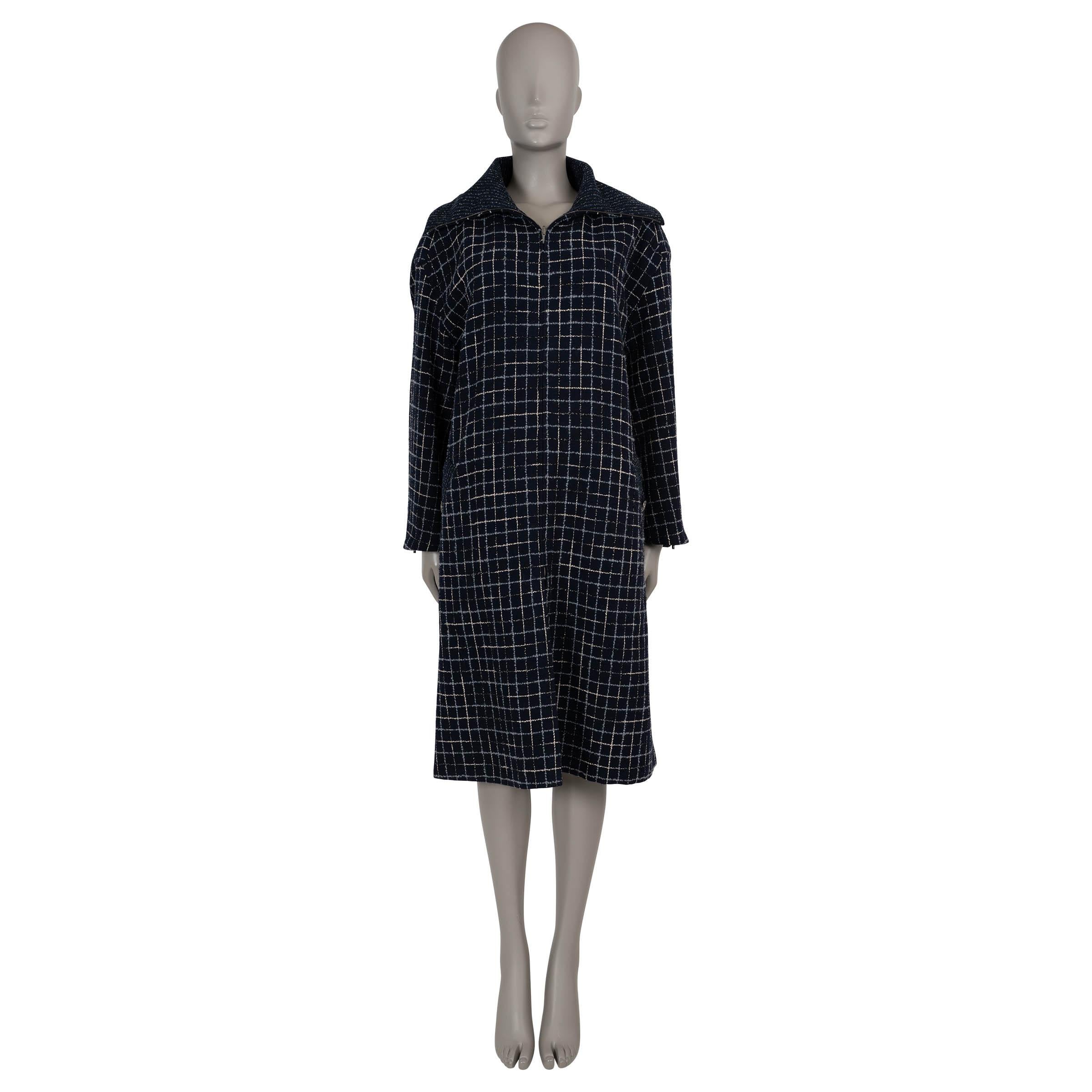 Women's CHANEL navy blue wool 22A FLORENCE OVERSIZED TWEED Coat Jacket 40 M For Sale