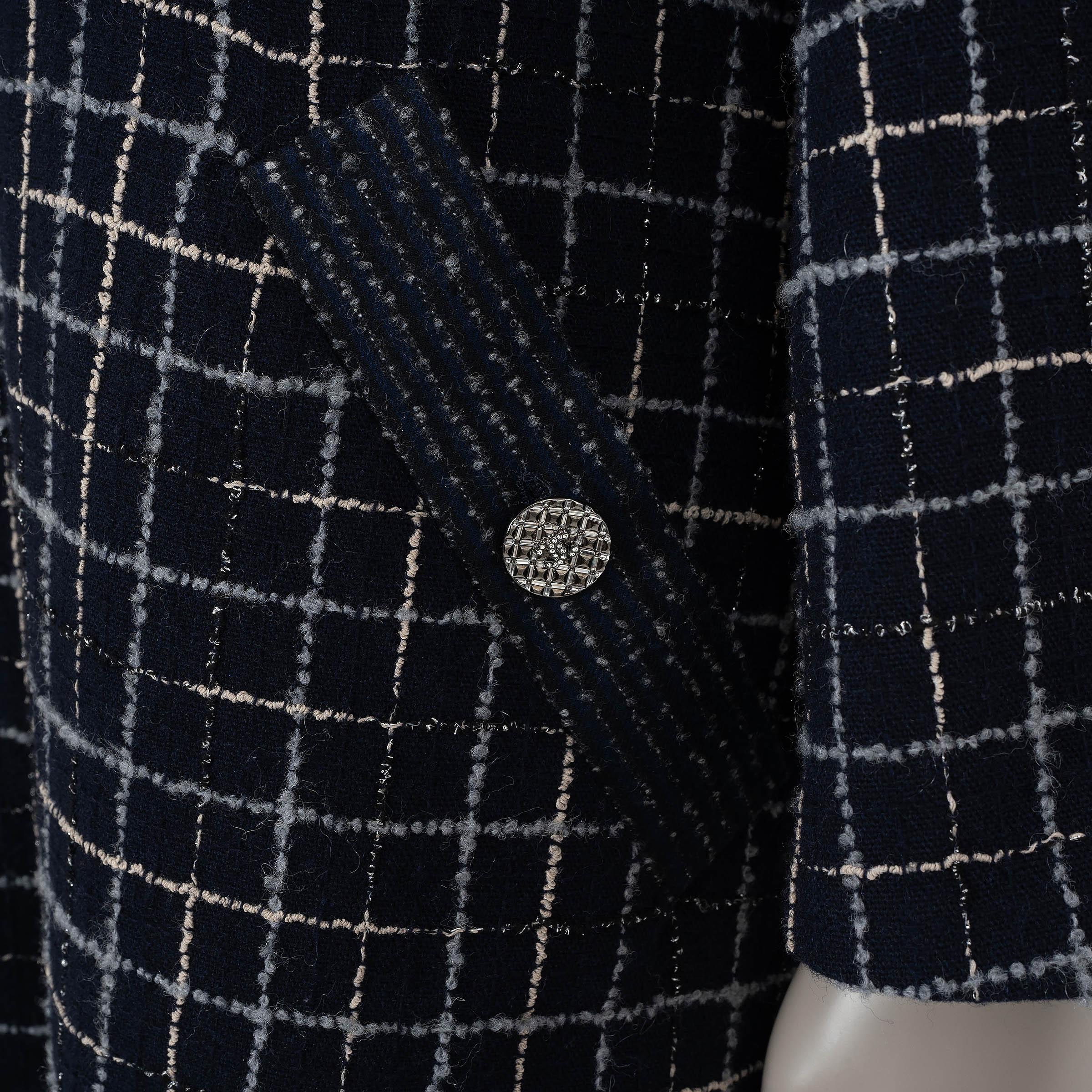 CHANEL navy blue wool 22A FLORENCE OVERSIZED TWEED Coat Jacket 40 M For Sale 2
