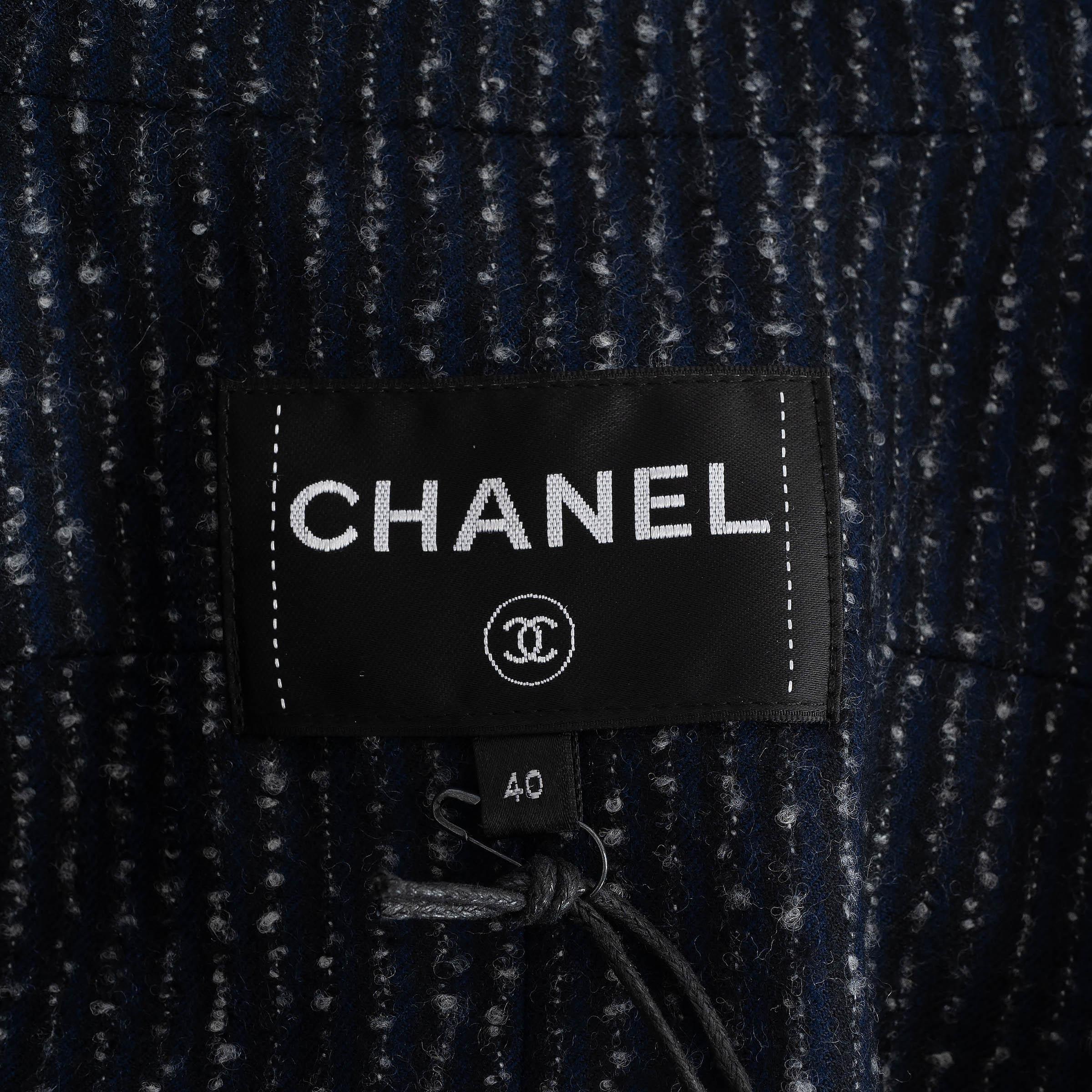 CHANEL navy blue wool 22A FLORENCE OVERSIZED TWEED Coat Jacket 40 M For Sale 3