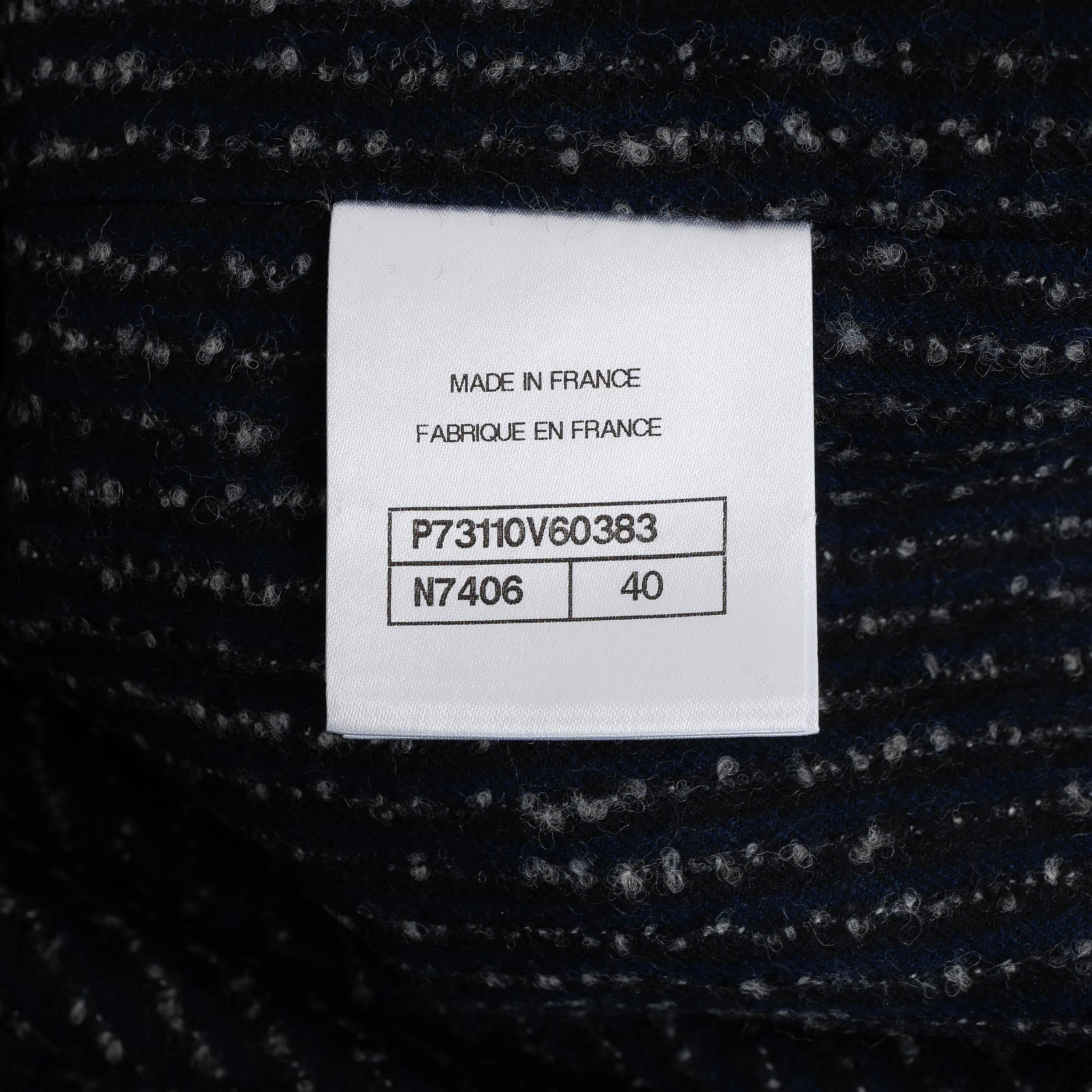 CHANEL navy blue wool 22A FLORENCE OVERSIZED TWEED Coat Jacket 40 M For Sale 4