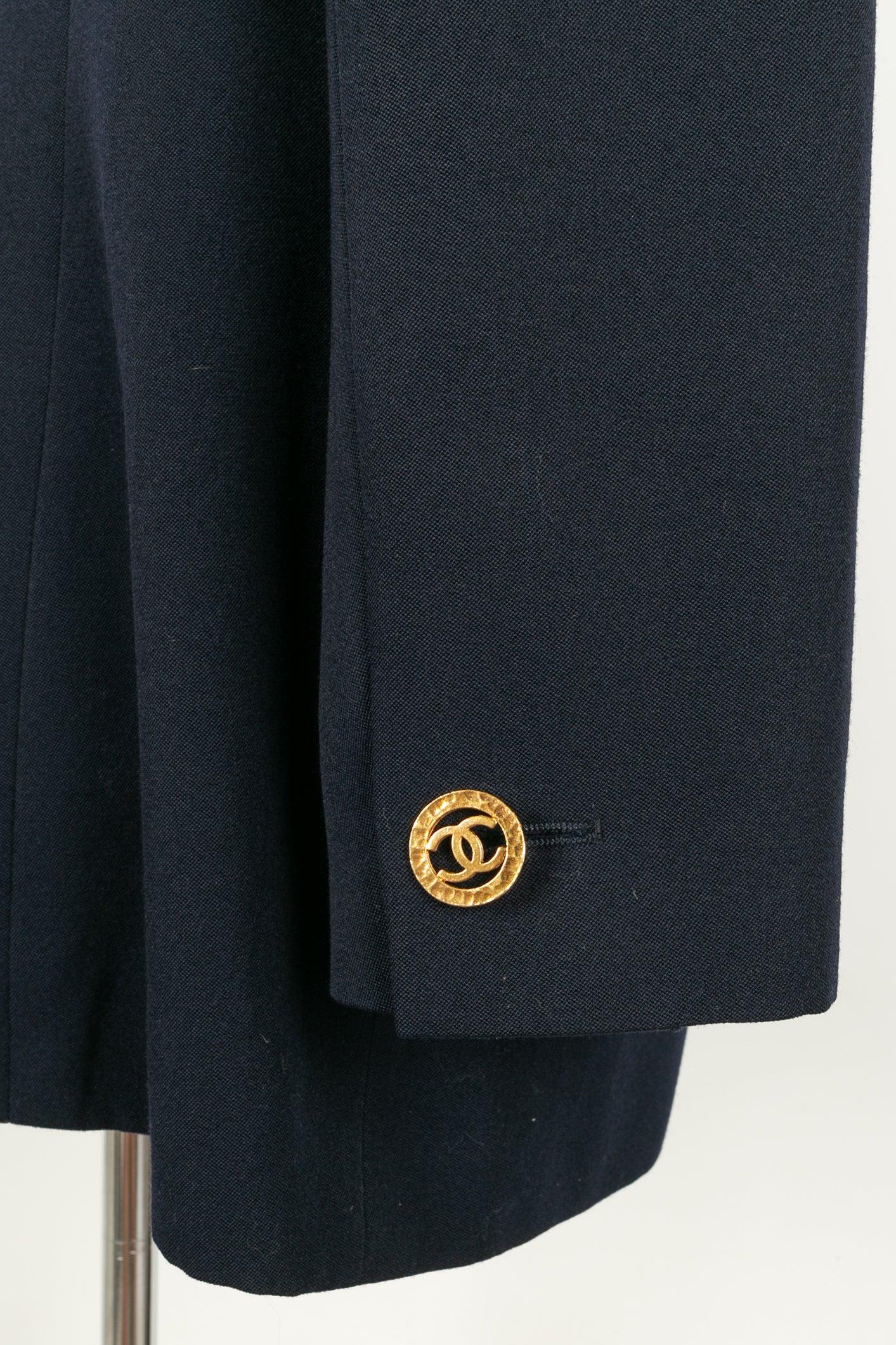 Chanel Navy Blue Wool Jacket with a Silk Lining, 1990s For Sale 2