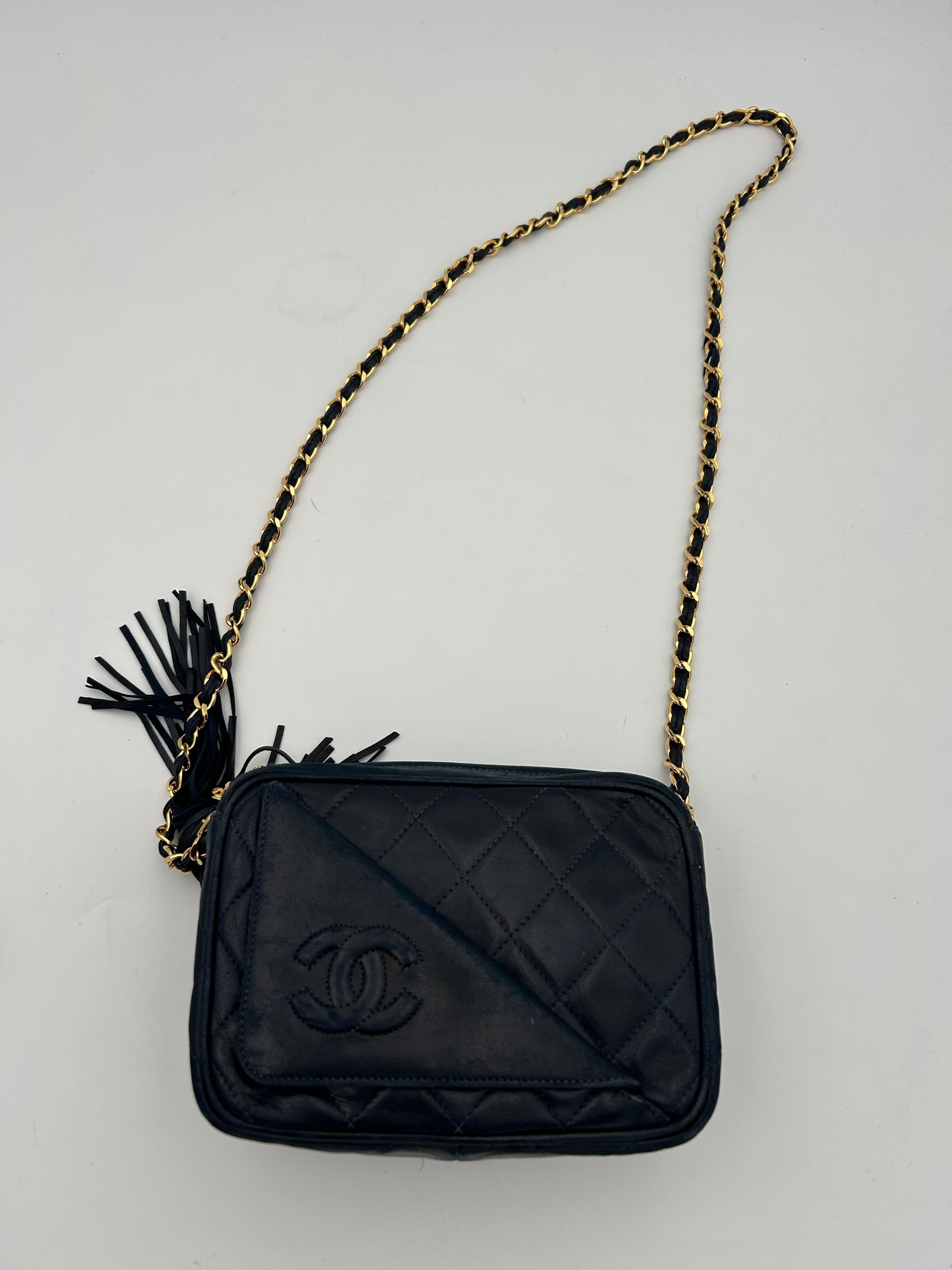 Chanel Navy Camera Front Pocket CC Tassel Bag 1990 in vendita 9