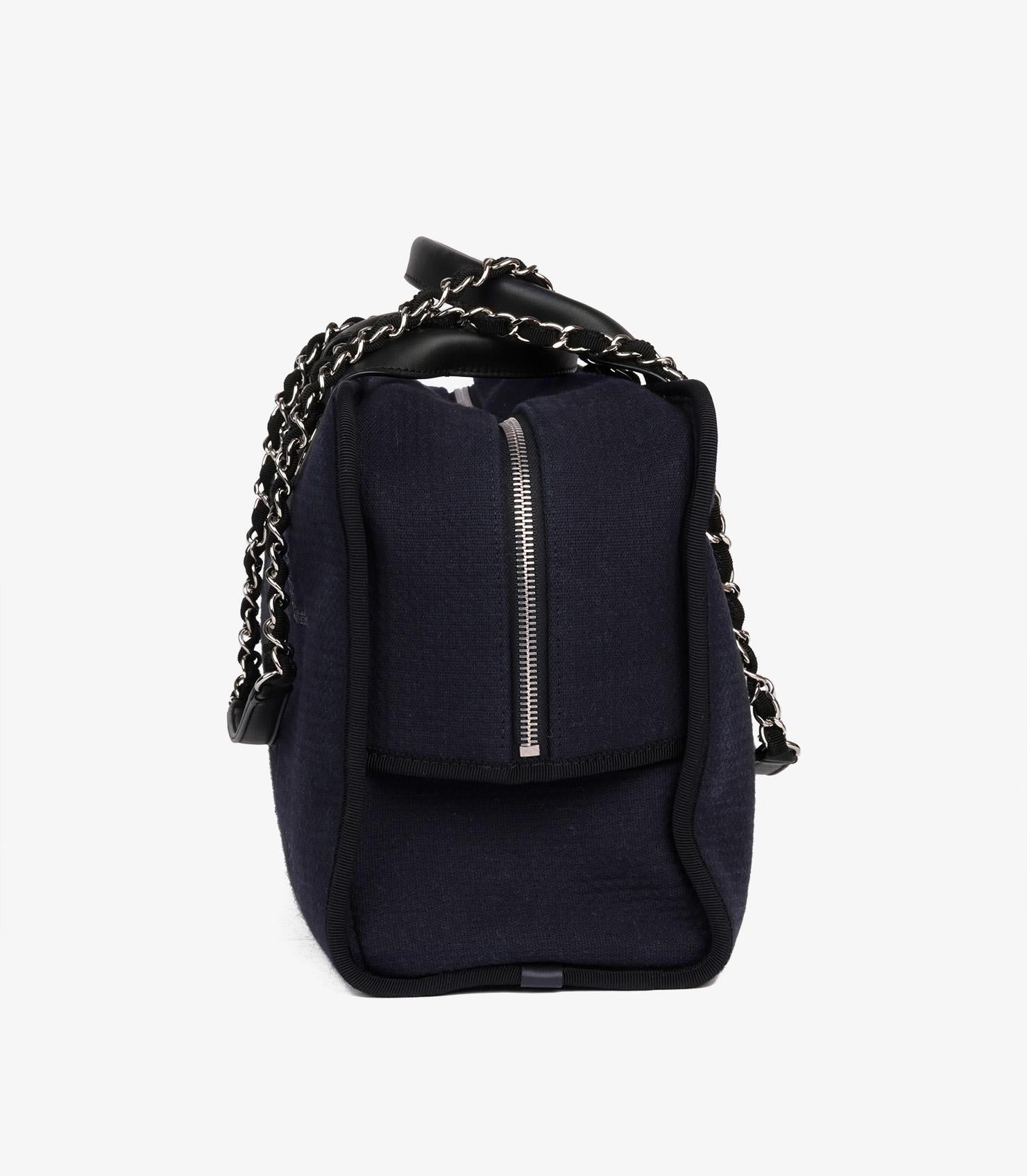 Donna Chanel Borsa da bowling Deauville in tela marina e pelle di vitello nera in vendita