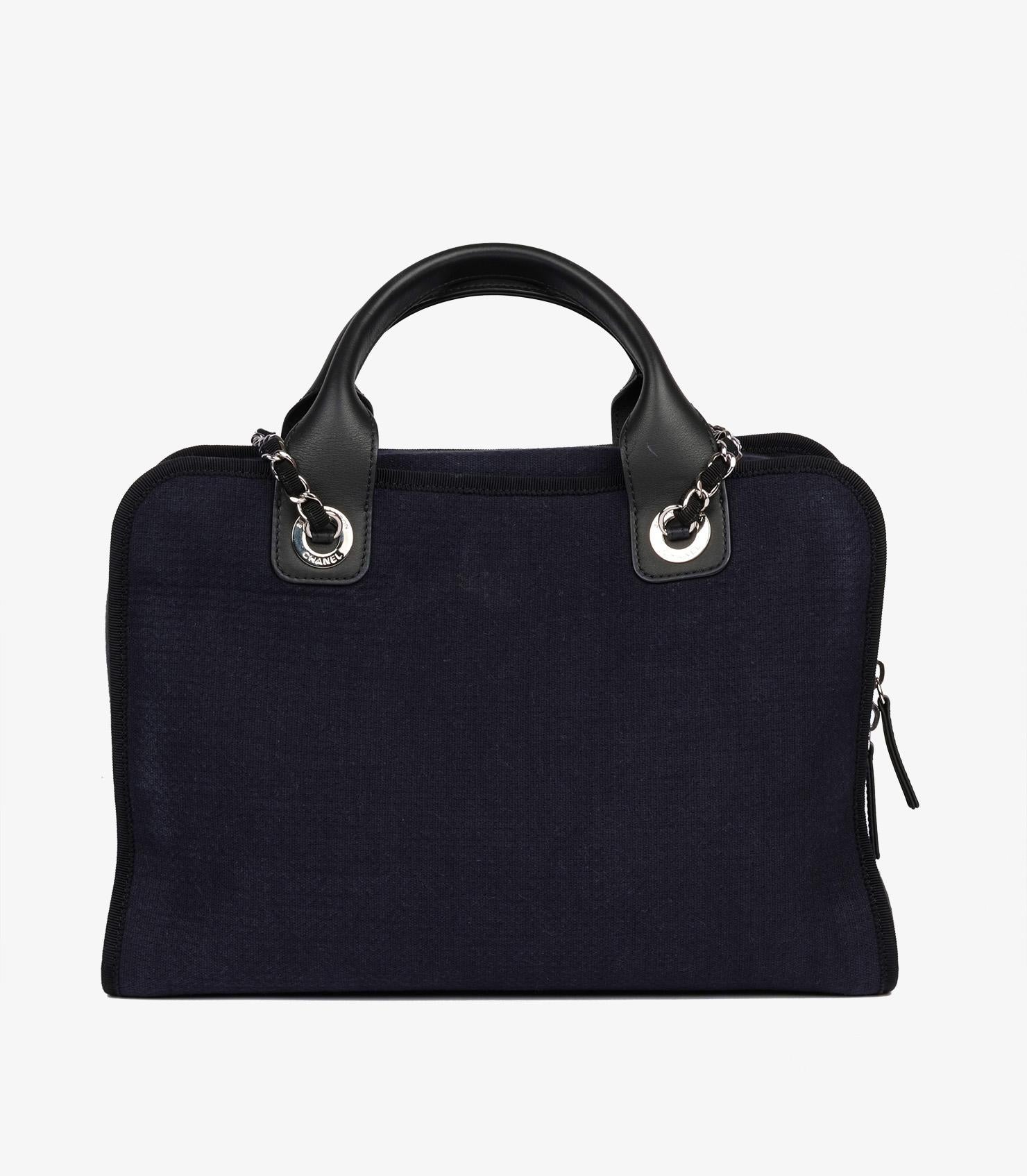 Chanel Borsa da bowling Deauville in tela marina e pelle di vitello nera in vendita 1