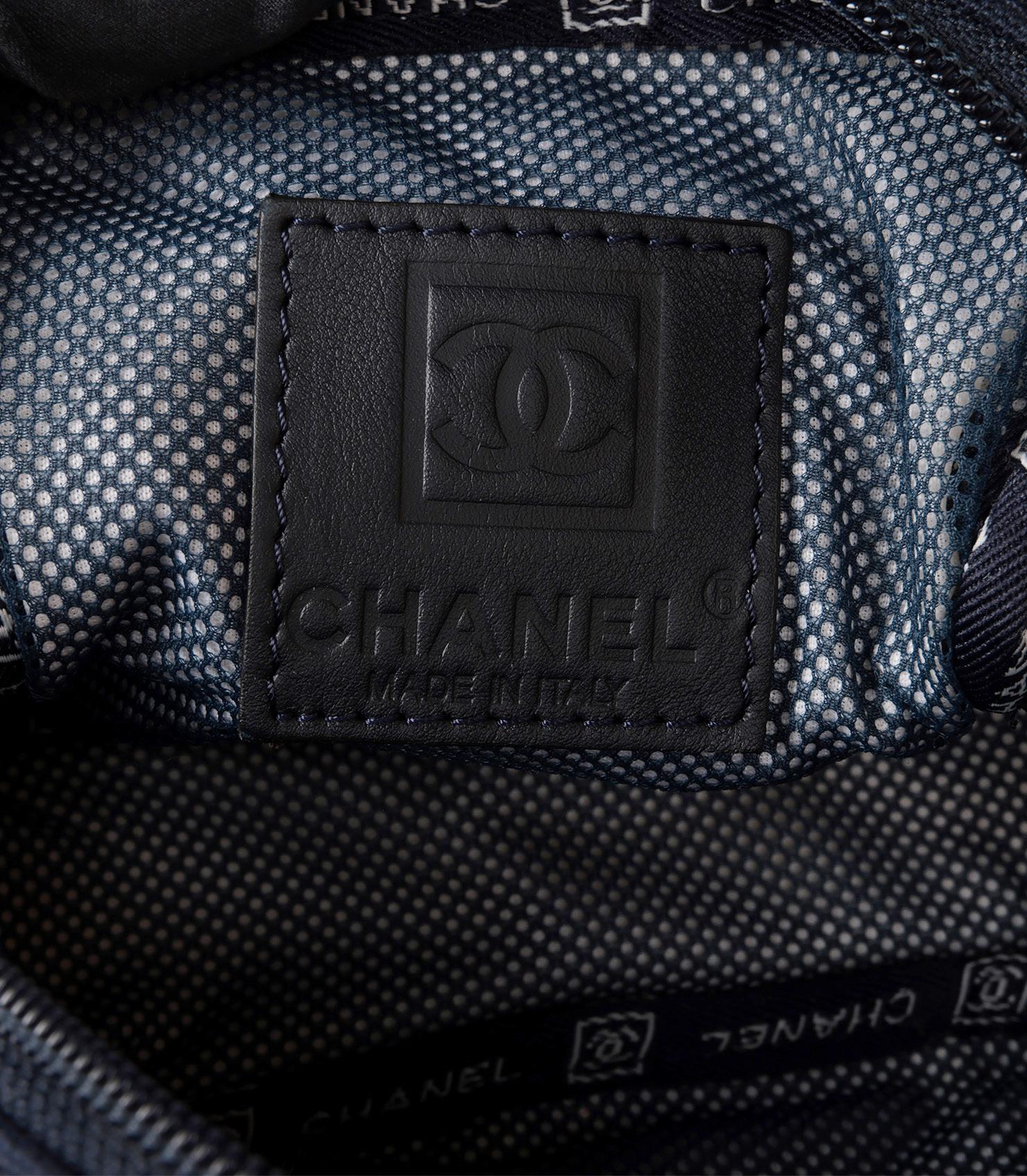 Chanel Navy Canvas Sports Line Tennis Pouch And Balls Set For Sale 3