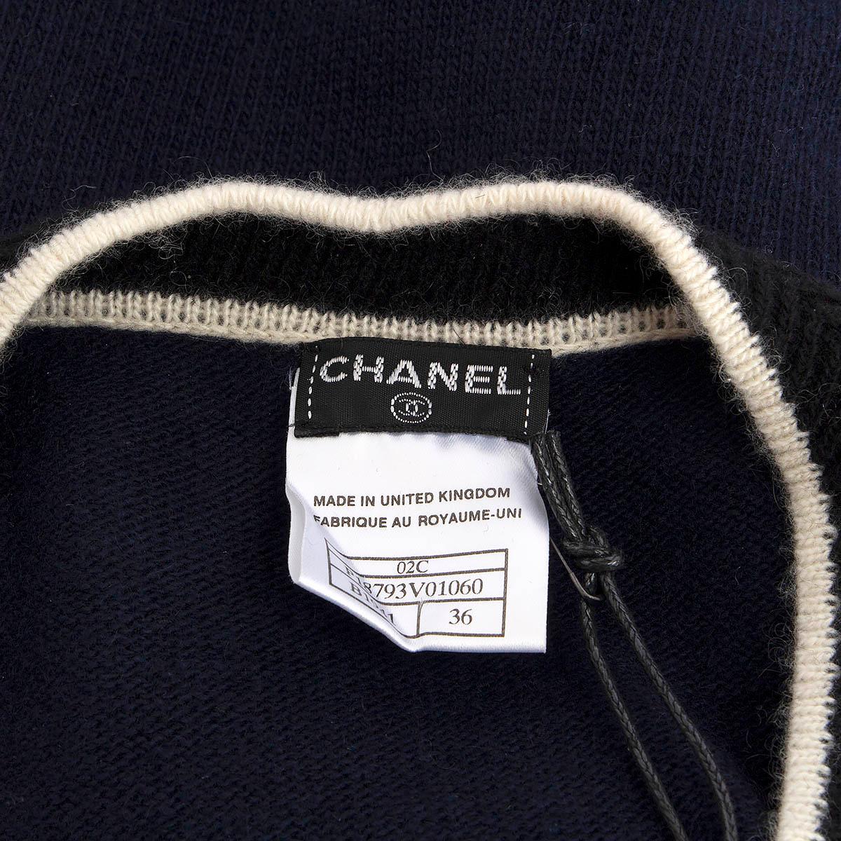 CHANEL navy cashmere 2002 02C CONTRAST TRIM Cardigan Sweater 36 XS For Sale 3
