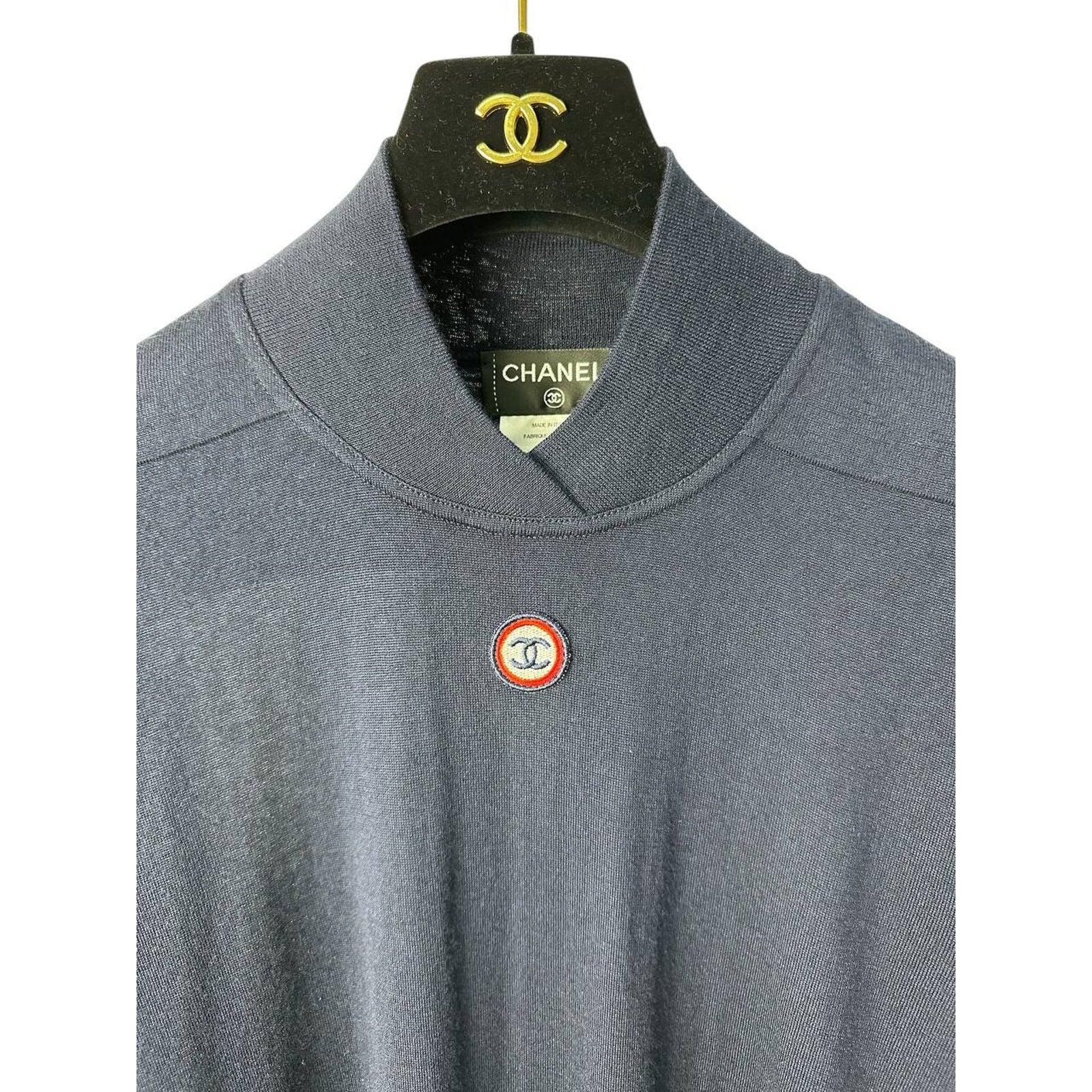 Noir Chanel - Pull en cachemire bleu marine avec logo CC Sz.40 en vente