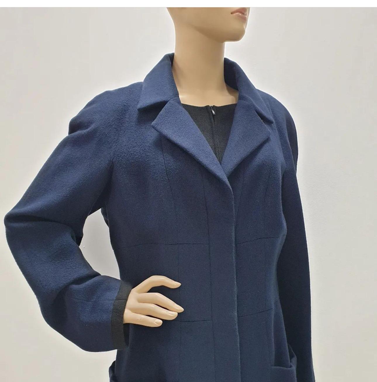 Chanel Navy Cashmere Silk Coat In Excellent Condition For Sale In Krakow, PL