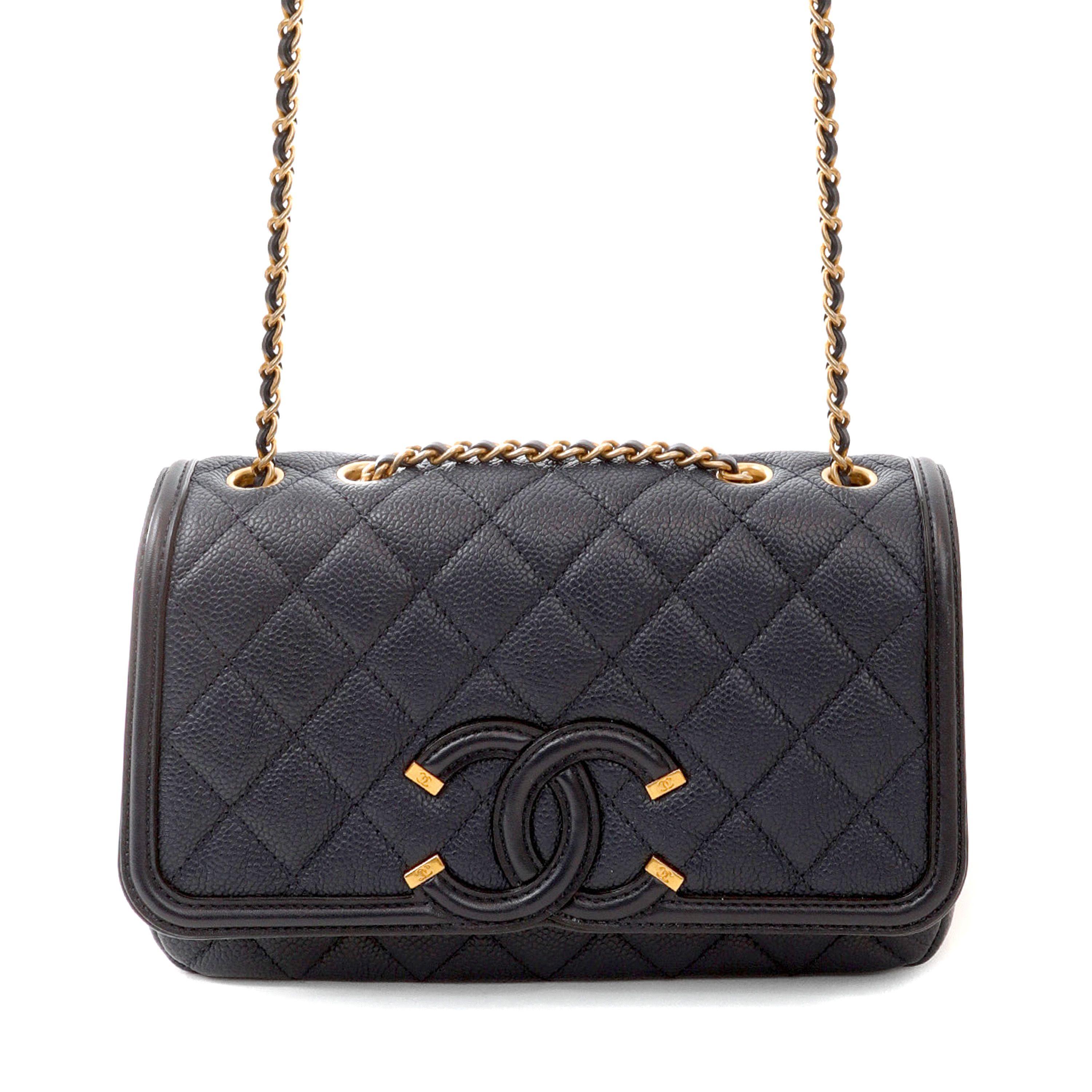 Chanel Navy Caviar Filigree Crossbody Flap Bag with Gold Hardware In Excellent Condition In Palm Beach, FL