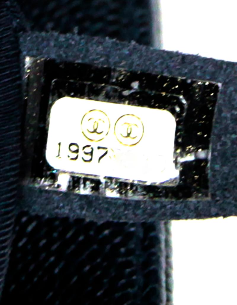 Chanel Navy Caviar Leather New Medium Boy Flap Bag 7