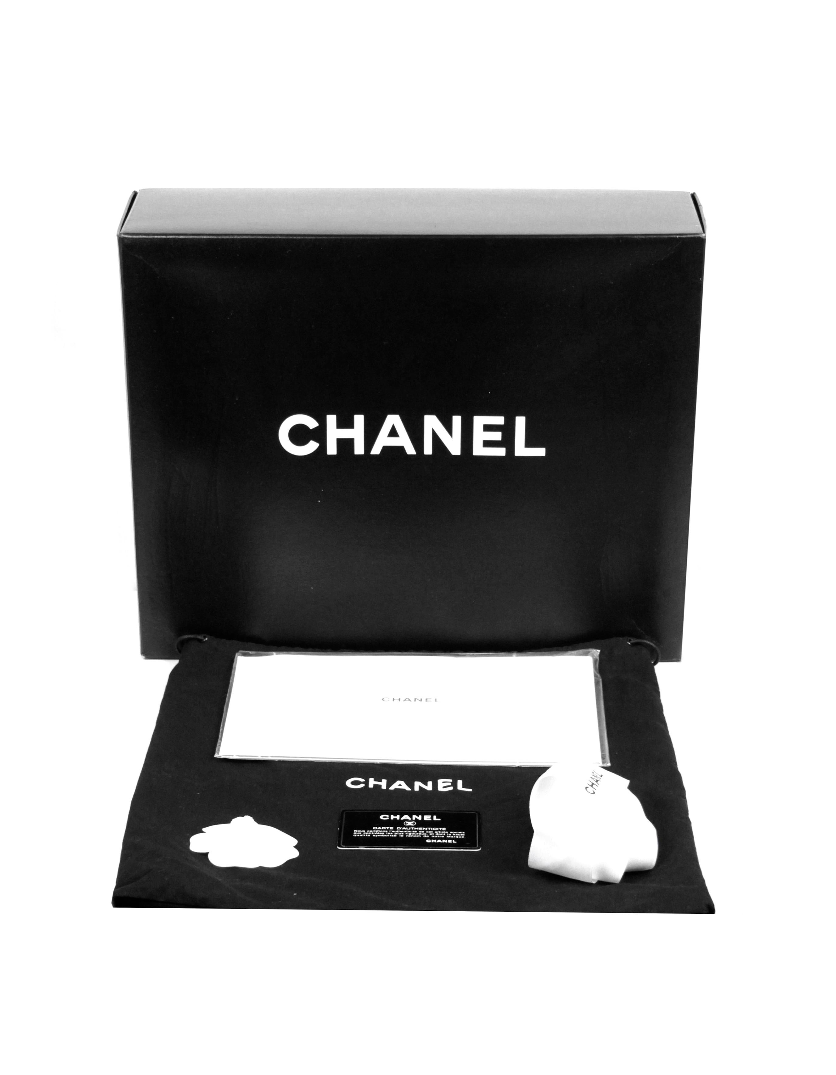 Chanel Navy Caviar Leather New Medium Boy Flap Bag 8