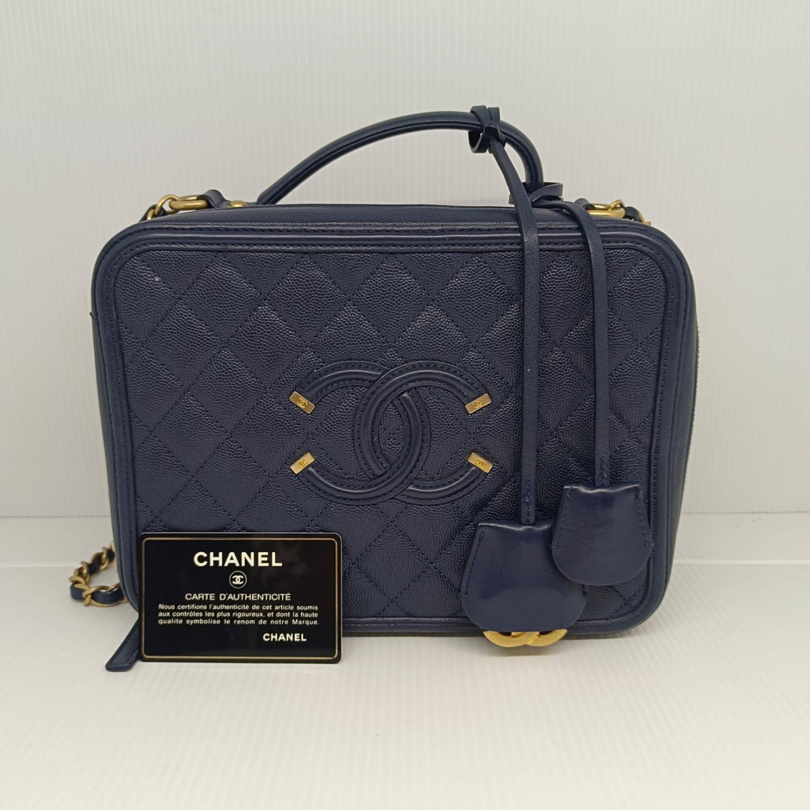 Chanel Navy Caviar Quilted Large Vanity Bag For Sale 12