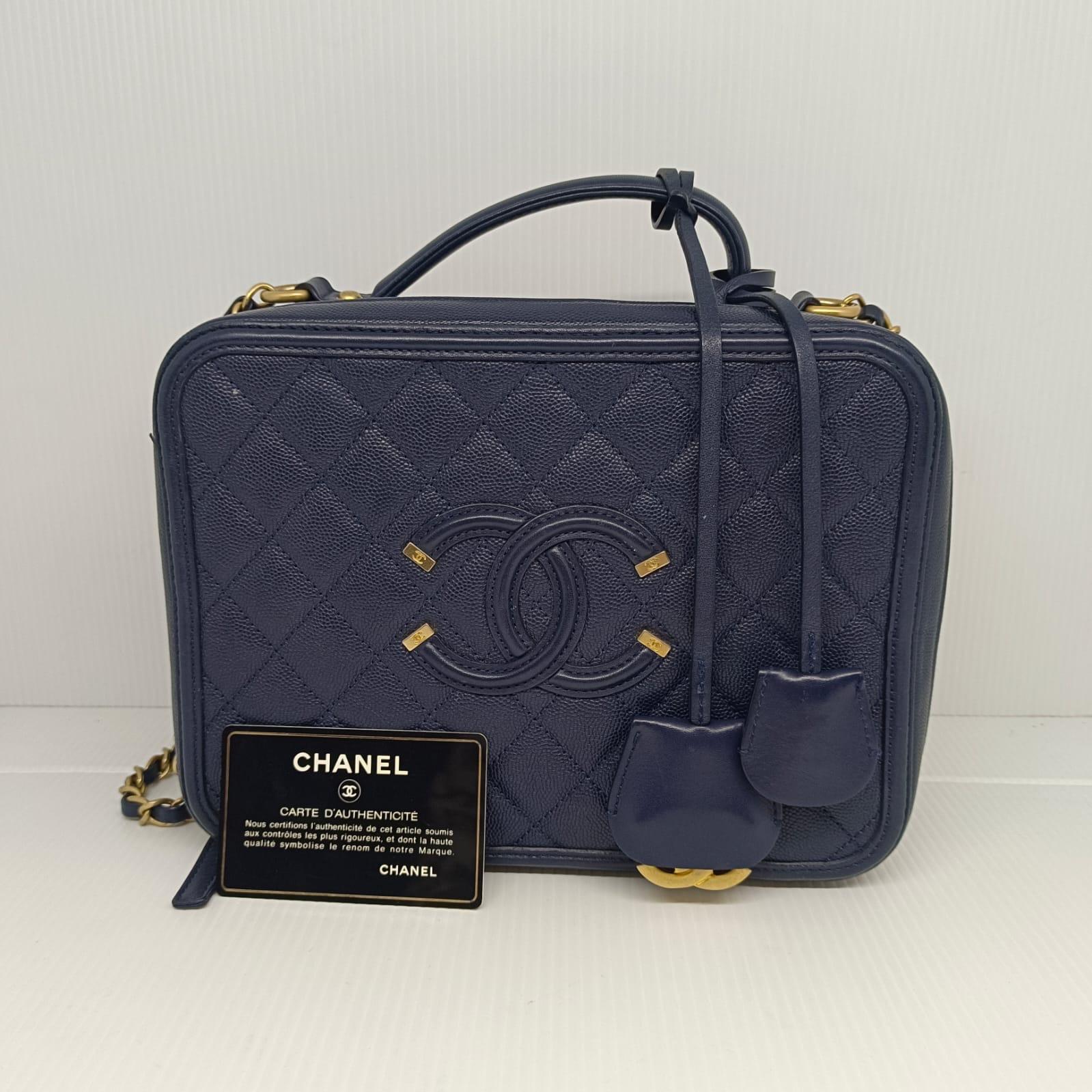 Chanel Navy Caviar Quilted Large Vanity Bag For Sale 13