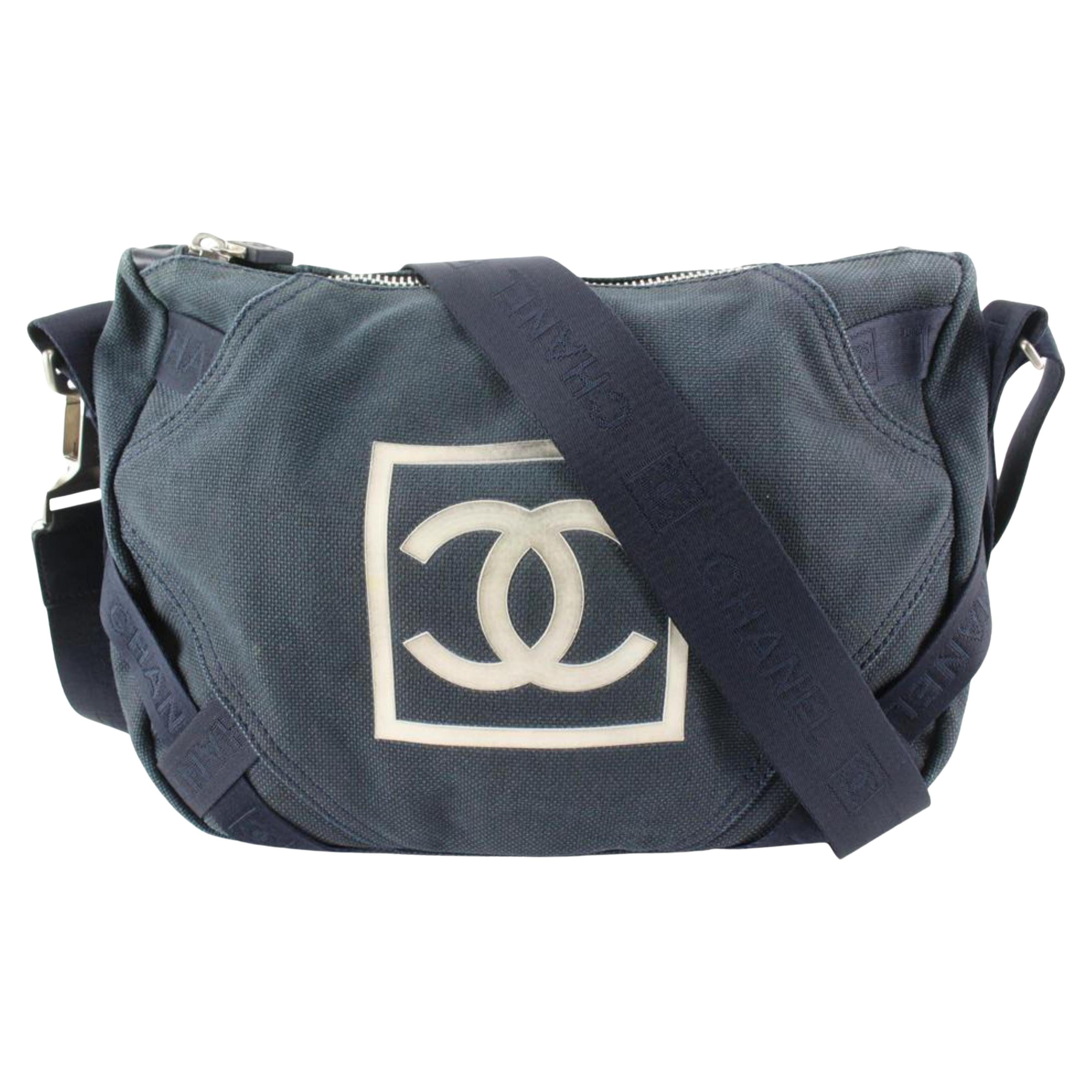 Chanel Marineblauer CC Logo Sport Messenger Crossbody 56cc76s im Angebot