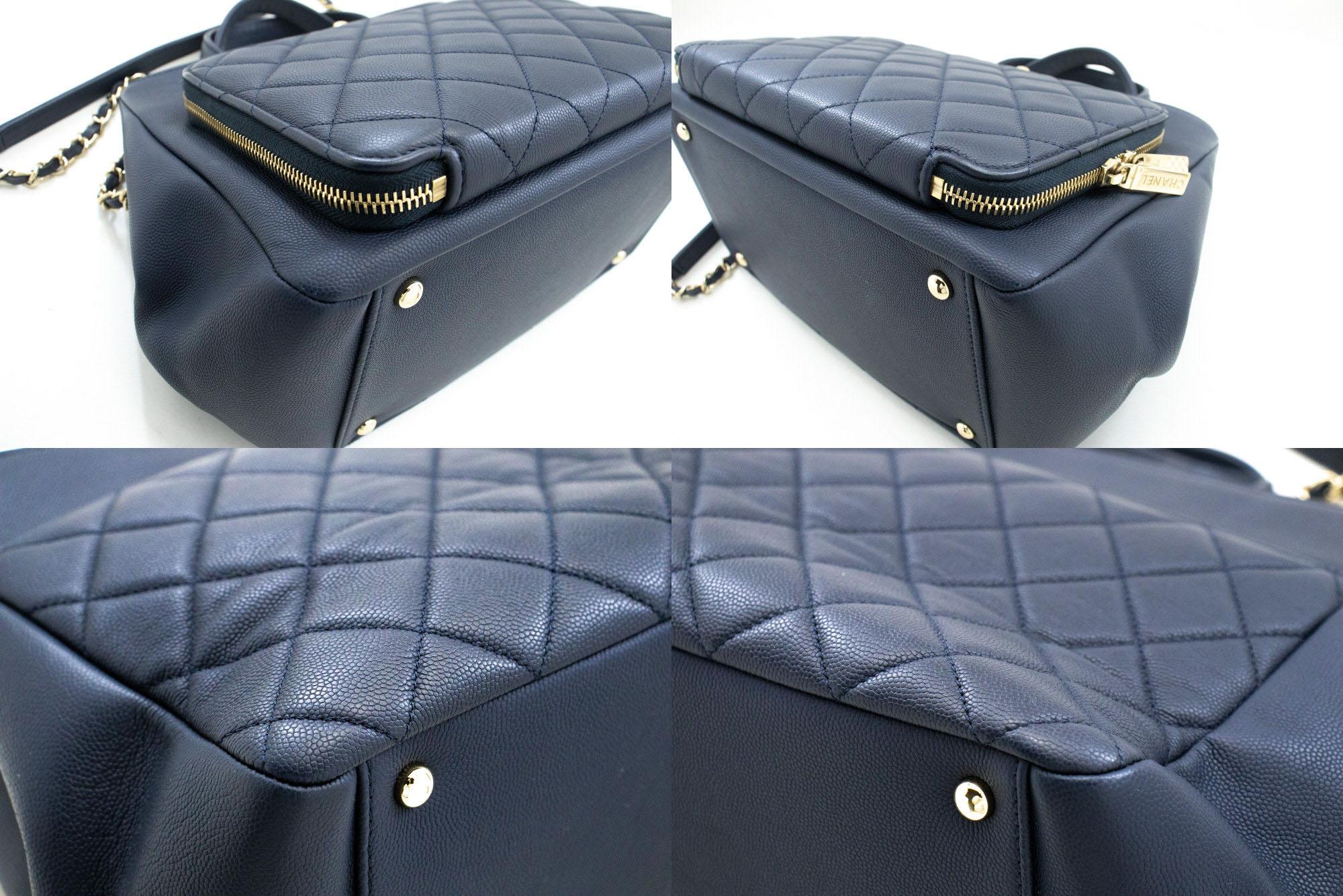 CHANEL Navy Grained Calfskin Leather Shoulder Bag Handbag Quilted For Sale 1