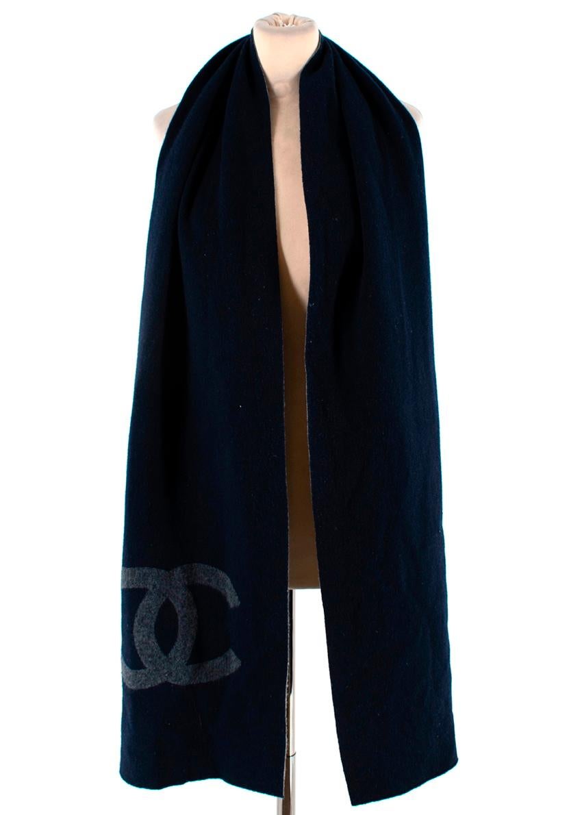 Chanel Navy & Grey Cashmere Knit CC Scarf

-Luxurious soft cashmere texture 
-Legendary CC Logo 
-Gorgeous navy hue with a grey lining 
-Easy to style  
-Elegant timeless design 

Materials:
98% cahsmere, 2% polyamide 

Dry clean only

Made in Italy