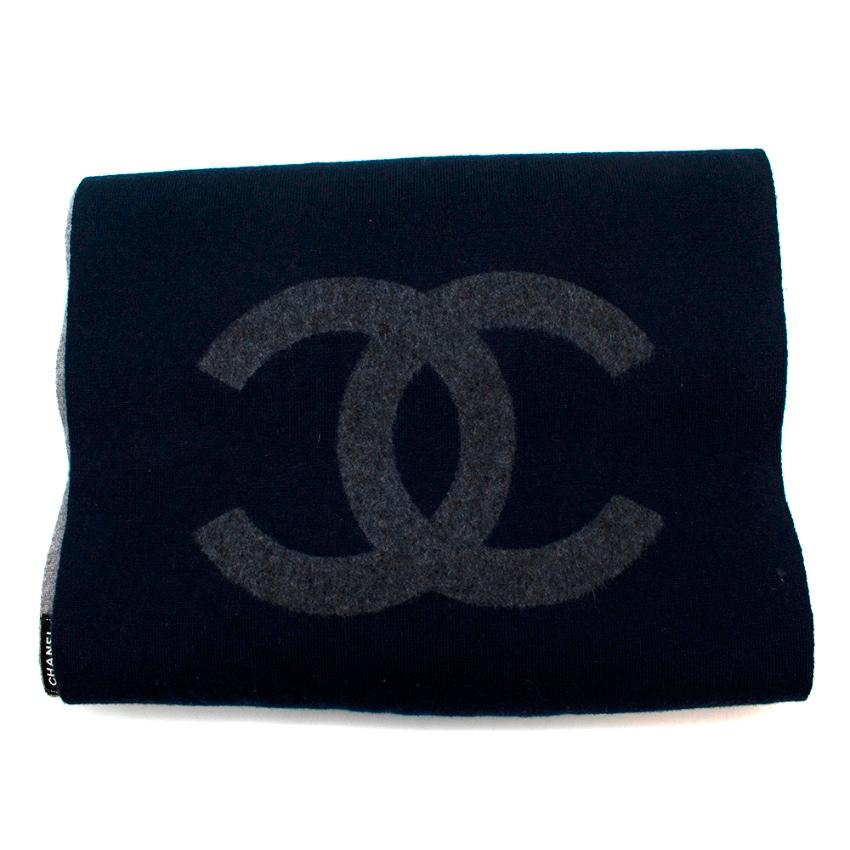 Black Chanel Navy & Grey Cashmere Knit CC Scarf For Sale
