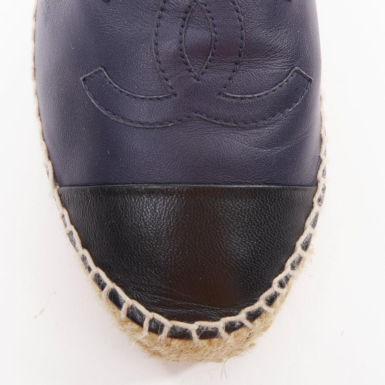 CHANEL navy lambskin leather CC logo applique jute espadrille shoes EU37 For Sale 1