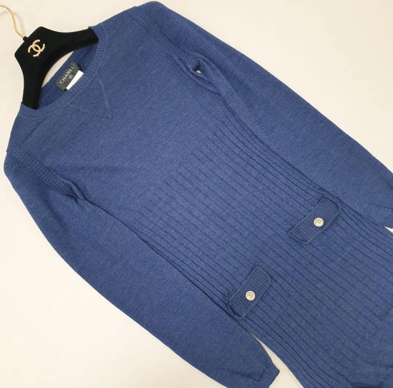 Chanel Navy Long Sleeve Knit Dress In Good Condition For Sale In Krakow, PL