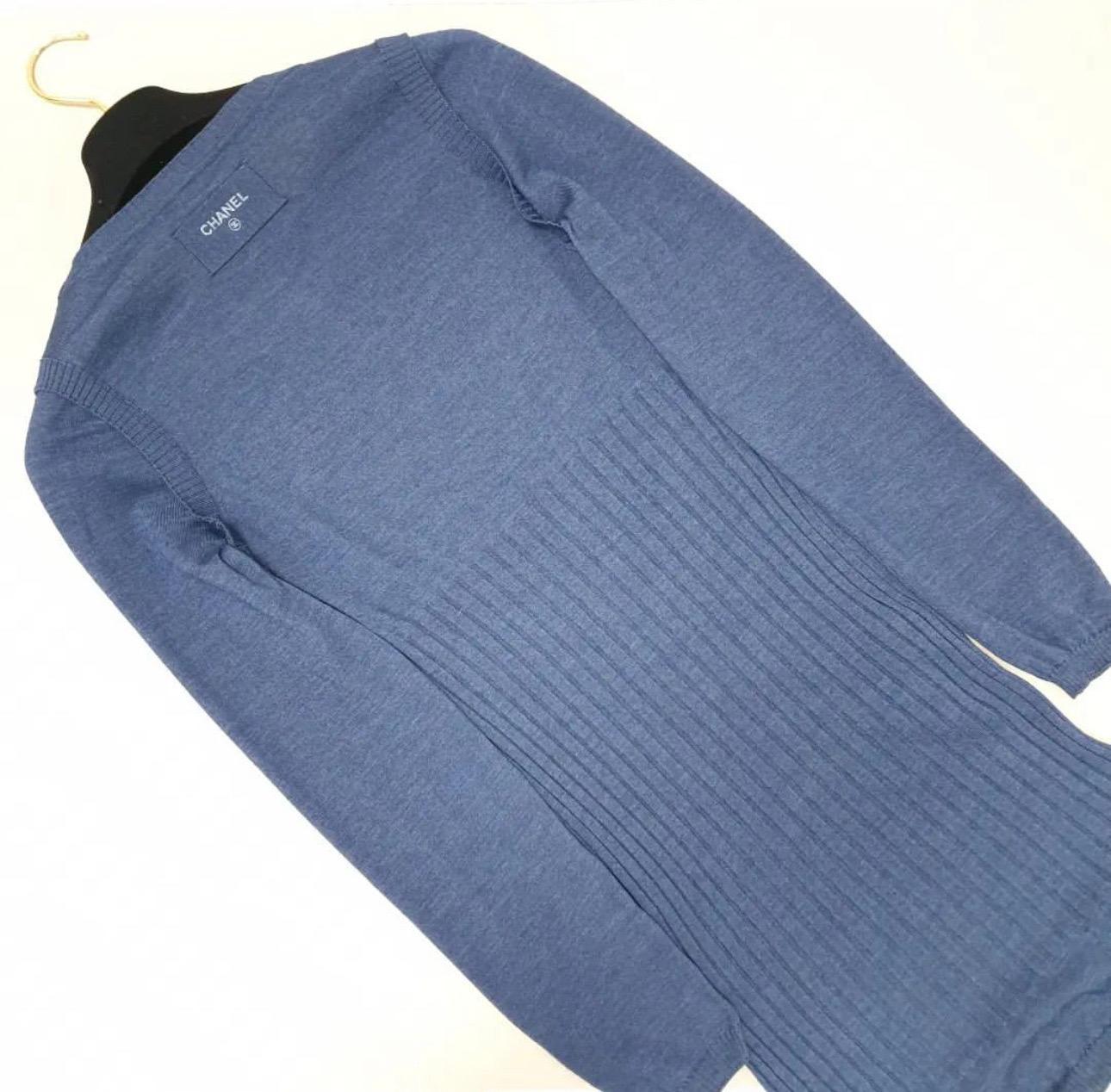 Chanel - Robe en maille à manches longues - Bleu marine en vente 2
