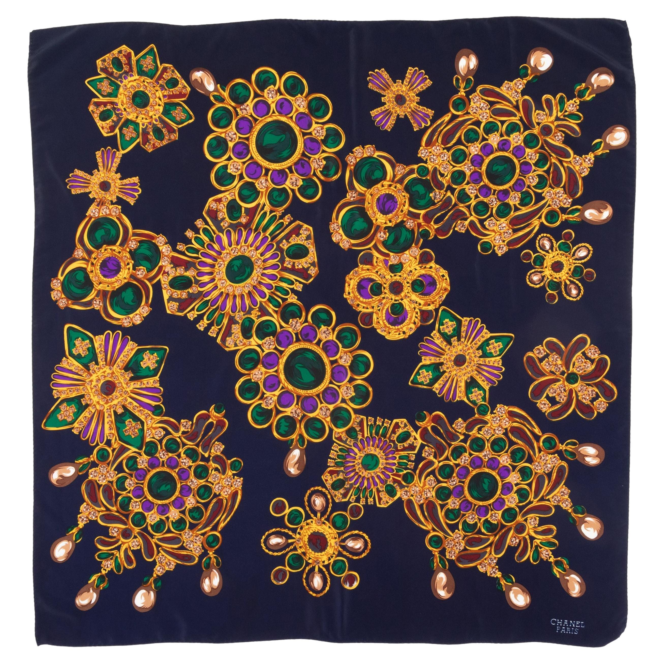 Louis Vuitton Silk Scarves - 51 For Sale on 1stDibs