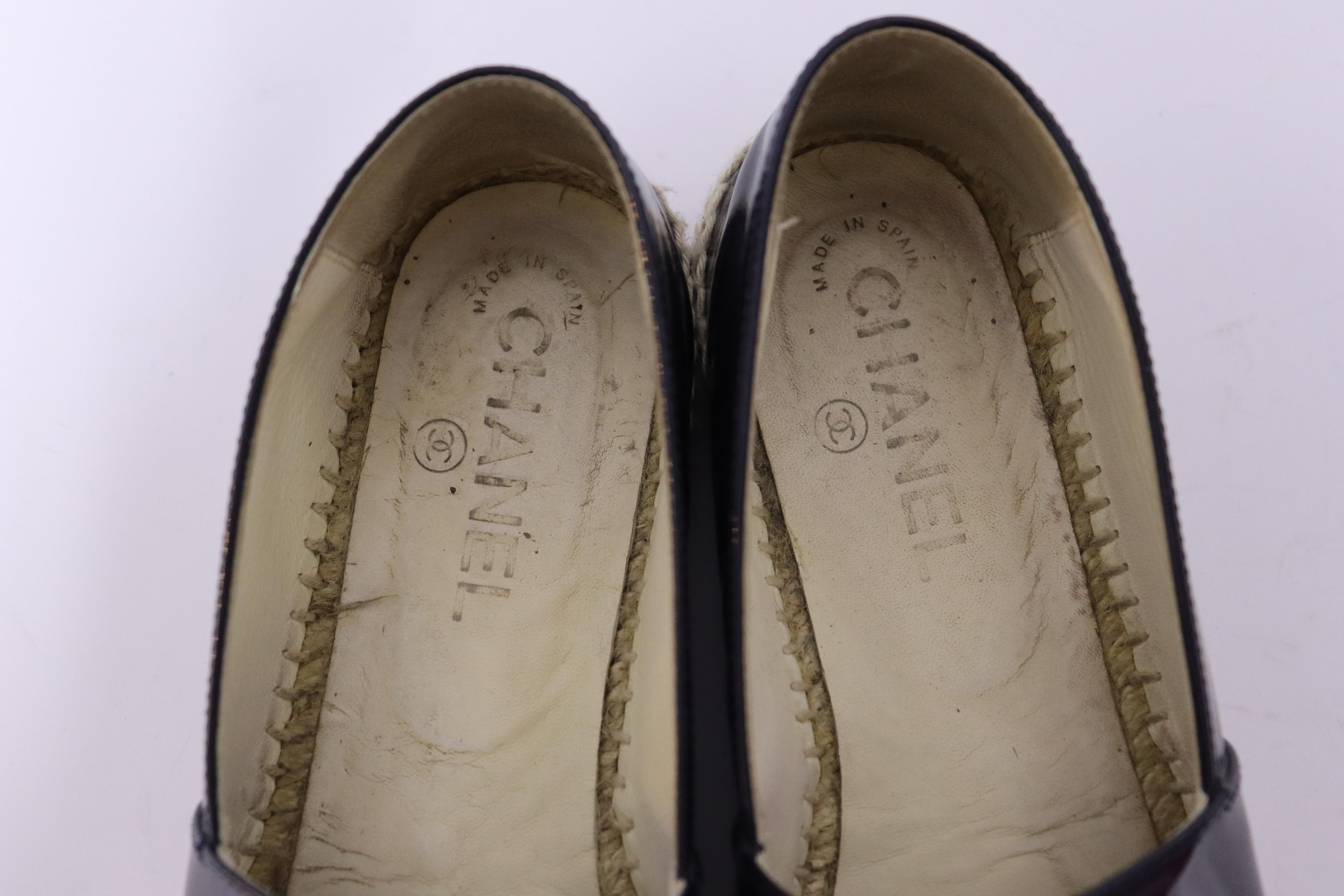 Chanel Navy Patent Lambskin Leather Espadrilles EU 38 For Sale 1