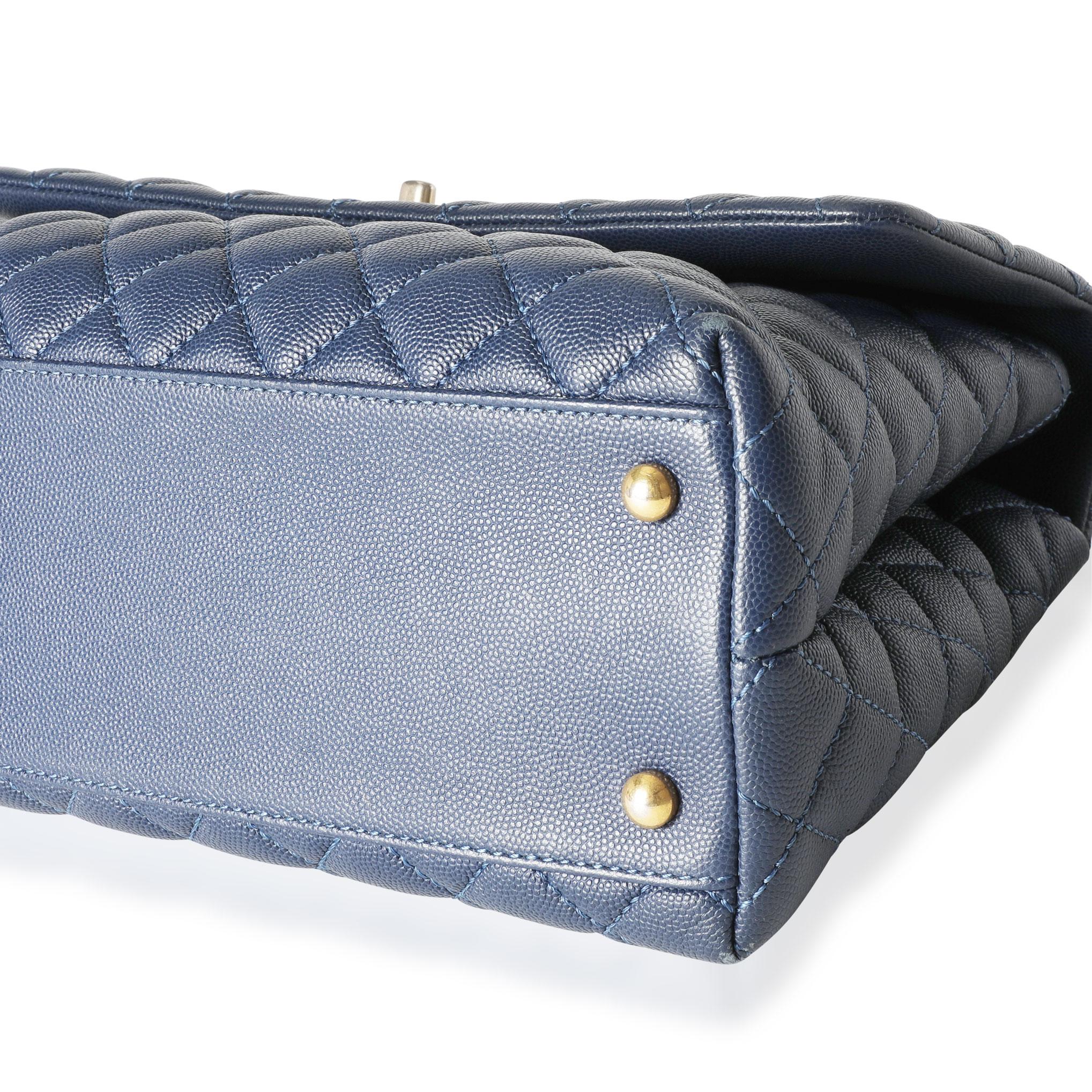 Chanel Chanel Marineblaue gesteppte Klappentasche aus Eidechse in Kaviar & Braun mit großem Coco-Griff 2