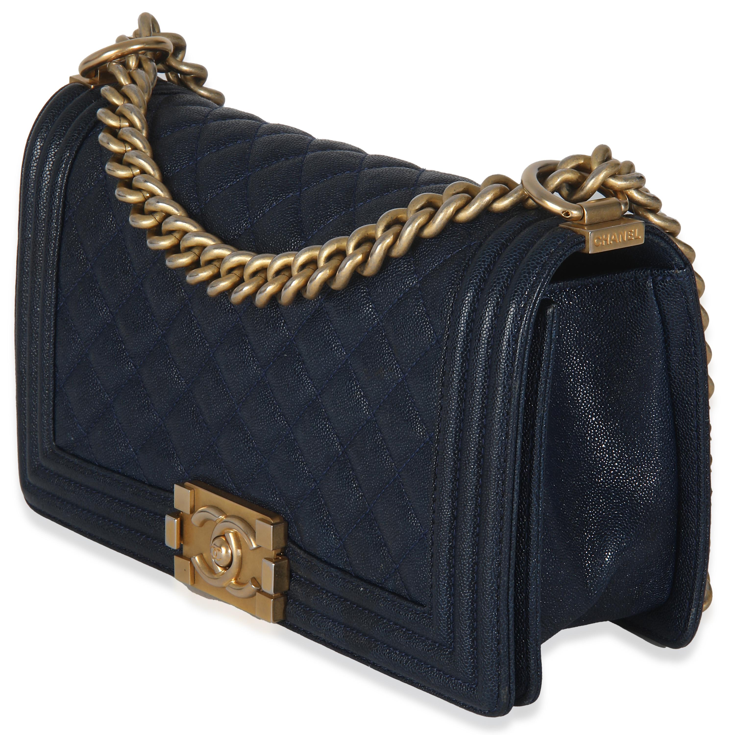 Chanel Navy Quilted Caviar Medium Boy Bag In Excellent Condition For Sale In New York, NY