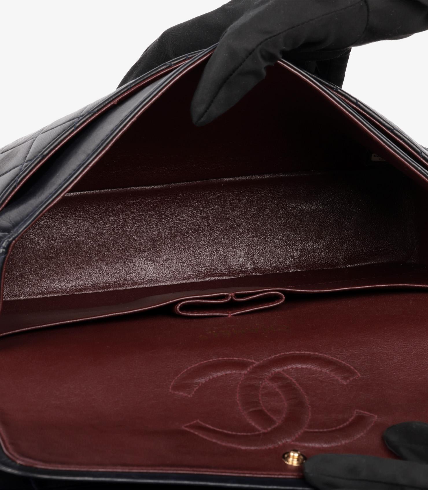 Chanel Navy Quilted Lambskin Vintage Medium Classic Double Flap Bag en vente 7