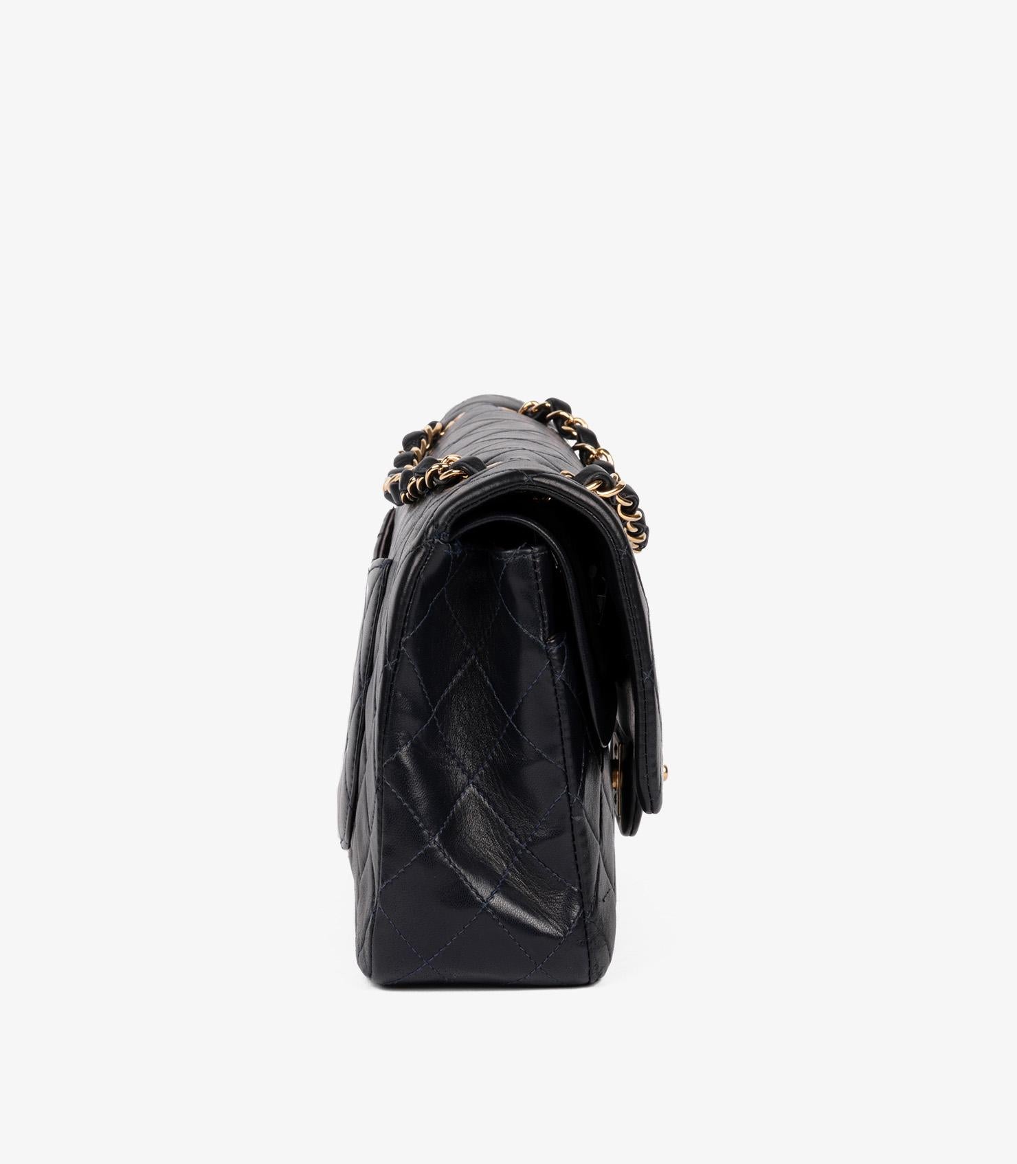 Chanel Navy Quilted Lambskin Vintage Medium Classic Double Flap Bag Pour femmes en vente