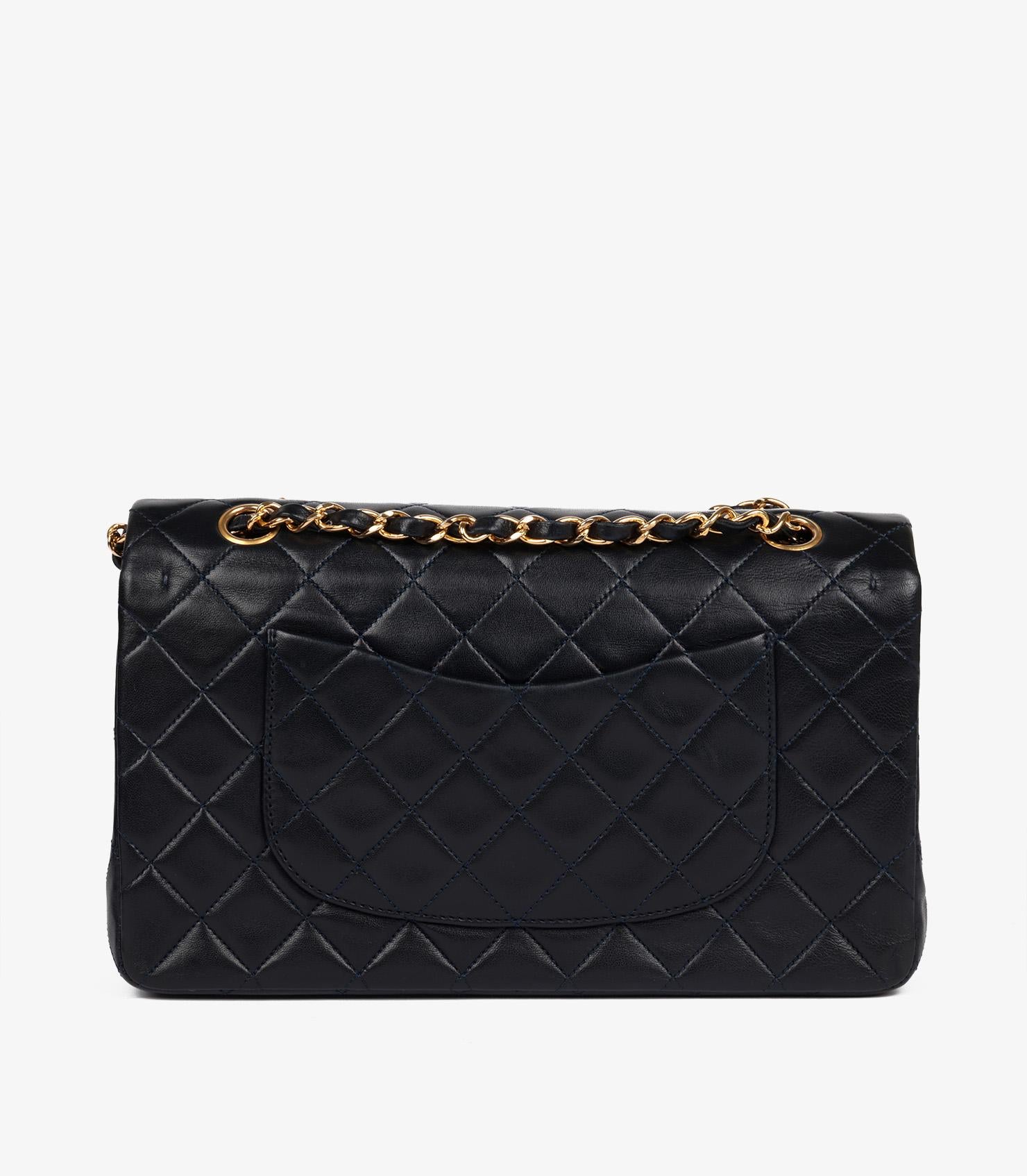 Chanel Navy Quilted Lambskin Vintage Medium Classic Double Flap Bag Pour femmes en vente