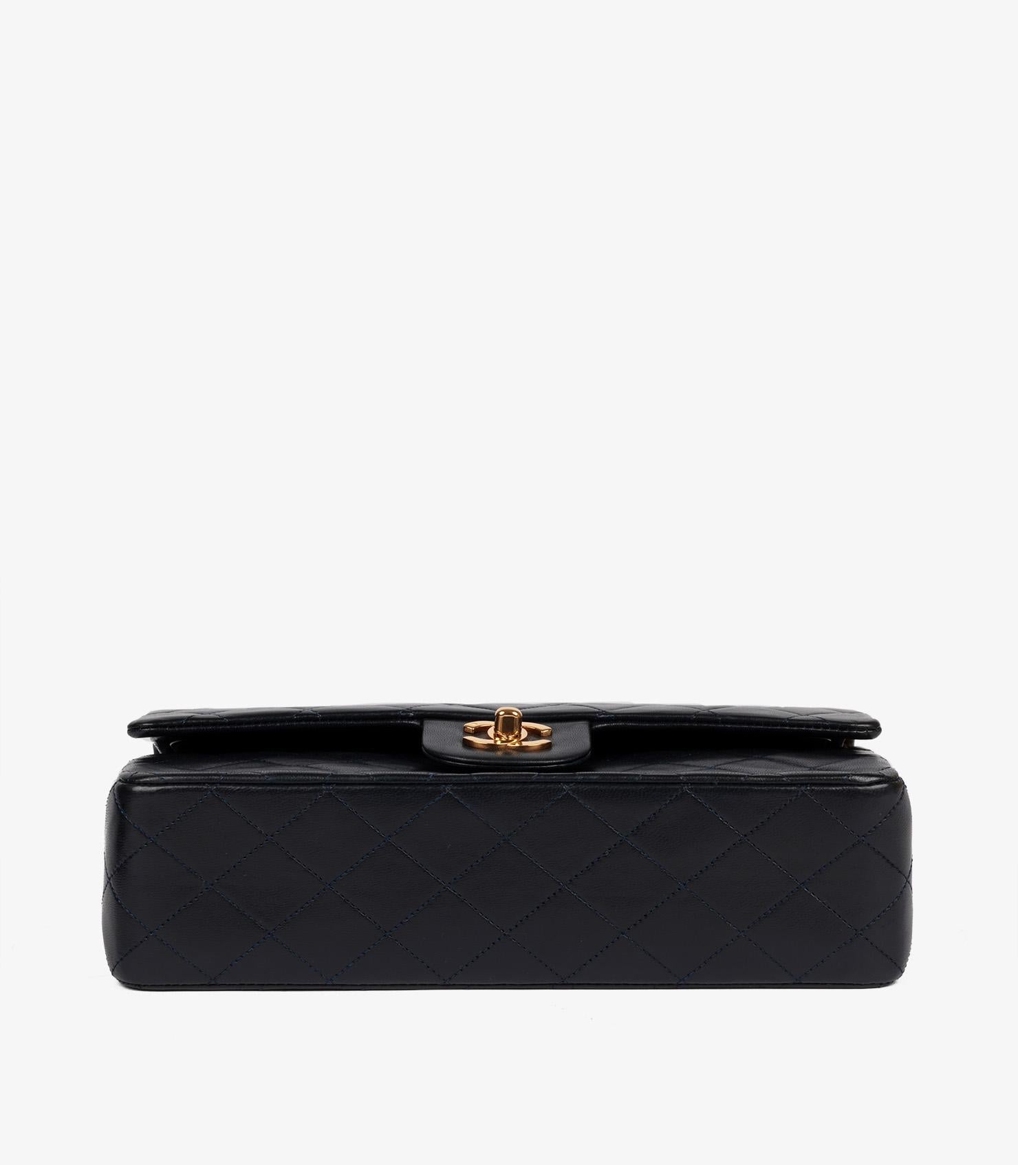 Chanel Navy Quilted Lambskin Vintage Medium Classic Double Flap Bag en vente 1