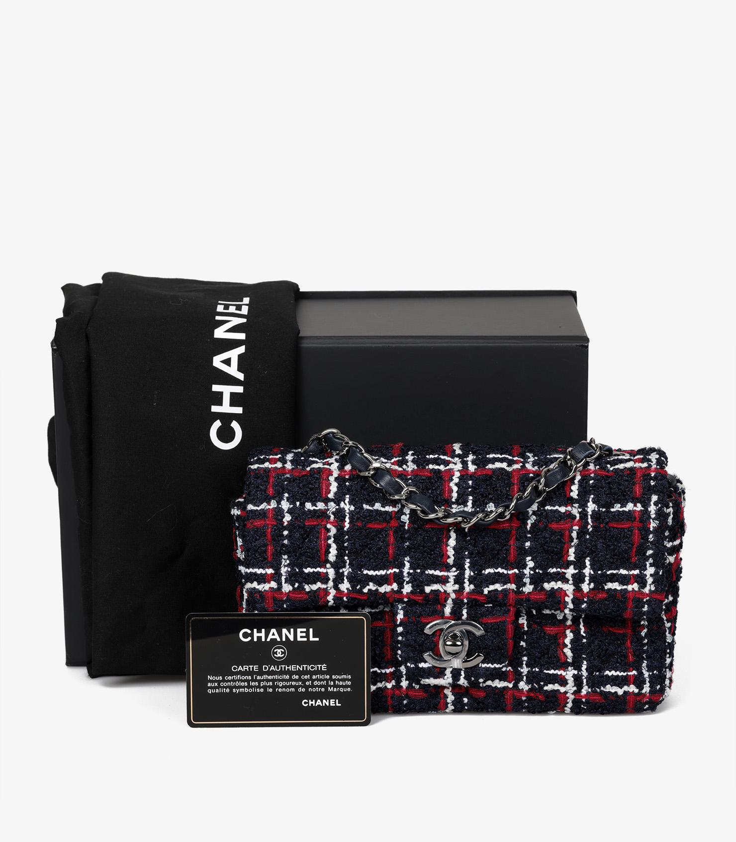 Chanel - Mini sac à rabat rectangulaire en tweed marine, rouge, blanc et cuir d'agneau marine 5