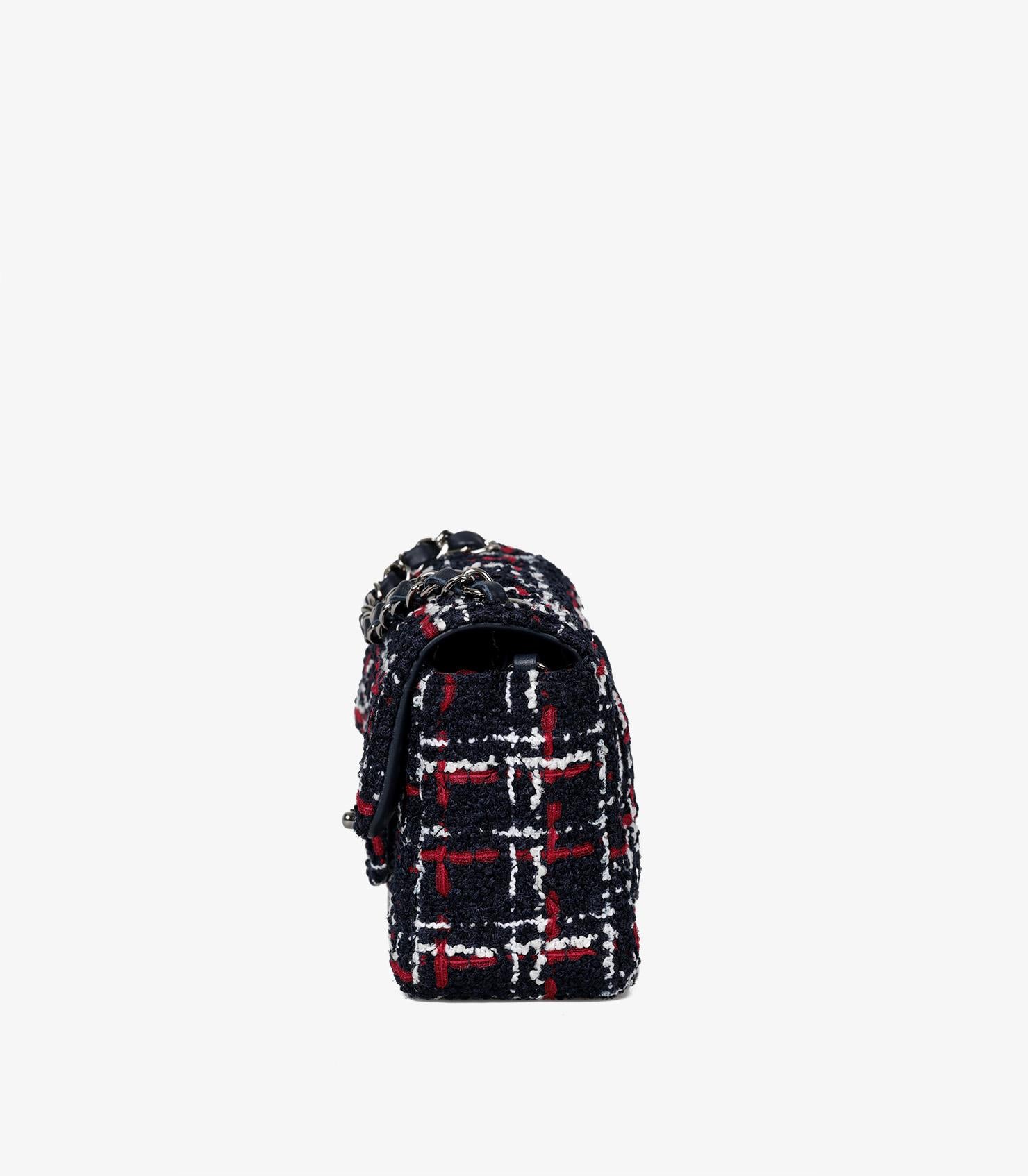  Chanel - Mini sac à rabat rectangulaire en tweed marine, rouge, blanc et cuir d'agneau marine Unisexe 