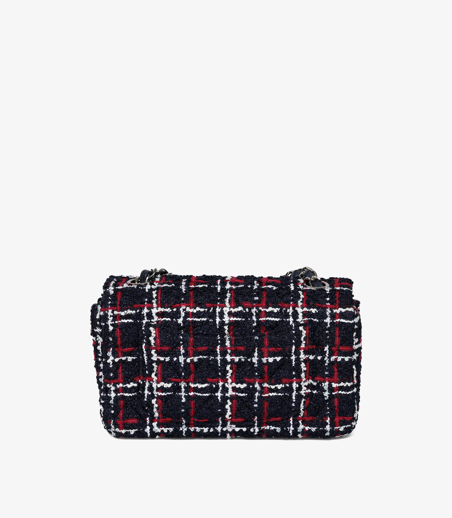 Chanel - Mini sac à rabat rectangulaire en tweed marine, rouge, blanc et cuir d'agneau marine 1