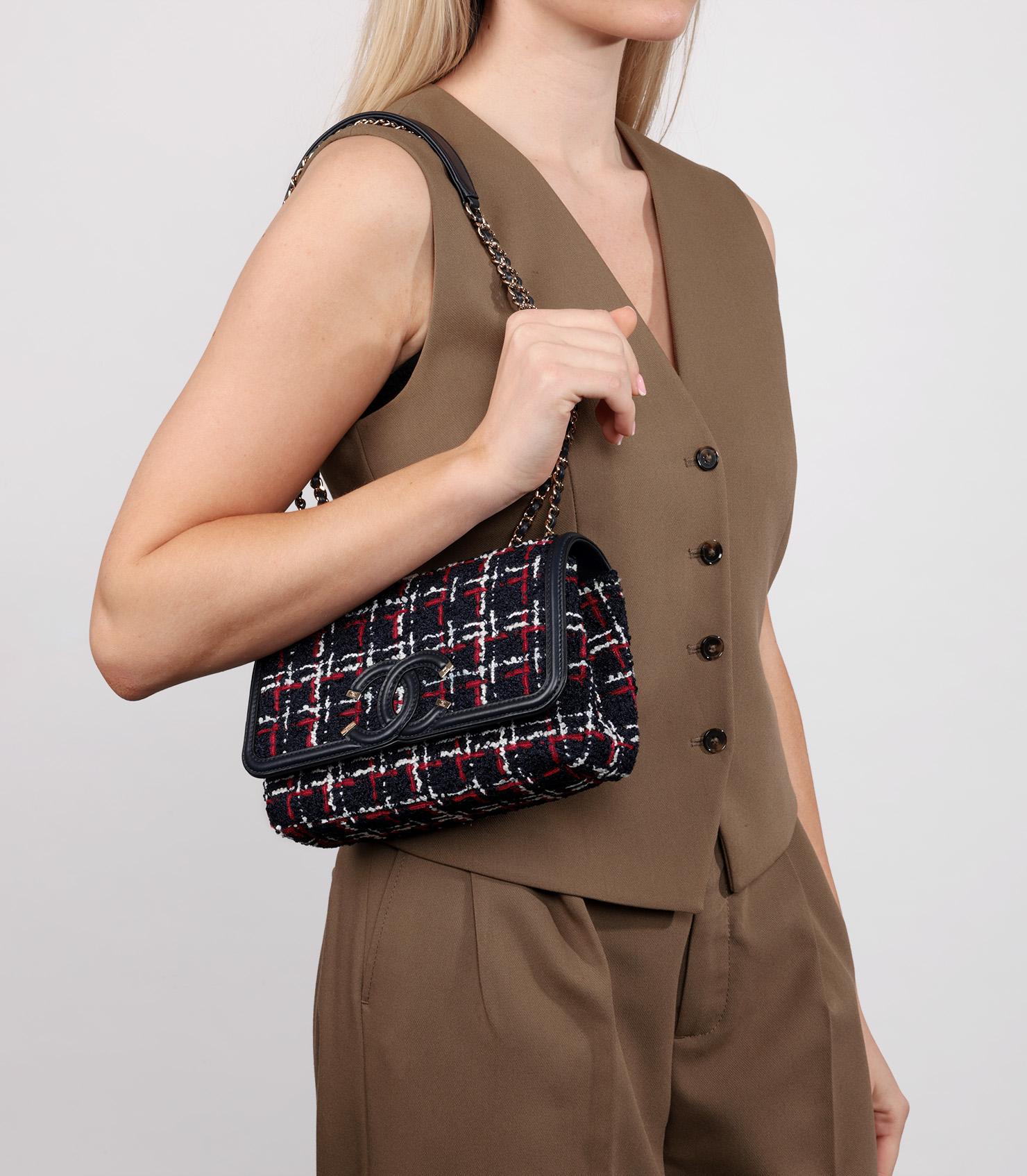 Chanel Navy, Red, White Tweed & Navy Lambskin Small Filigree Flap Bag

Product Details
Xupes Ref: HB5681
Brand: Chanel
Model: Small Filigree Flap Bag
Type: Shoulder, Crossbody
Serial Number: 30058595
Age: 2020
Accompanied By: Chanel Dust Bag, Box,