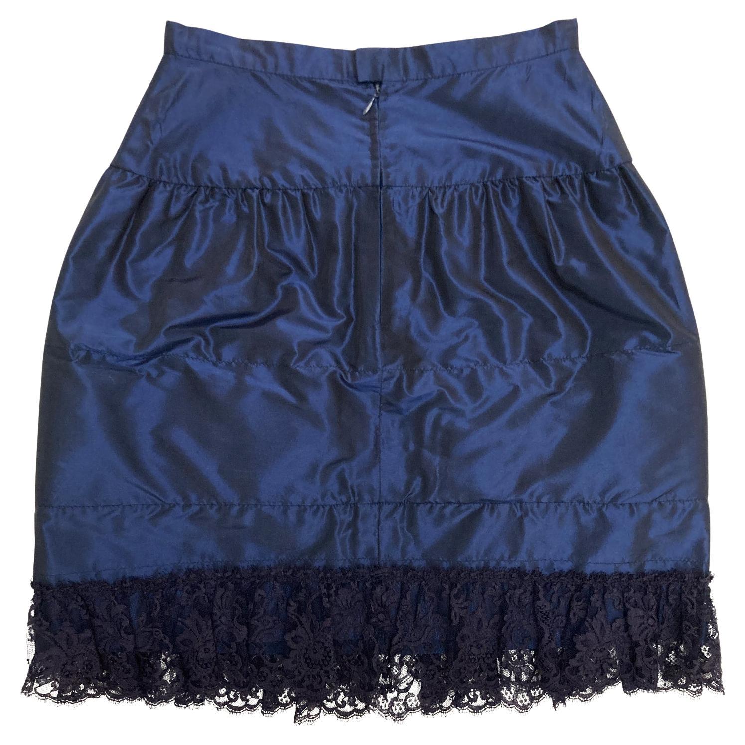Chanel Navy Skirt Black Lace Trim AW 1994 In Good Condition For Sale In Berlin, DE