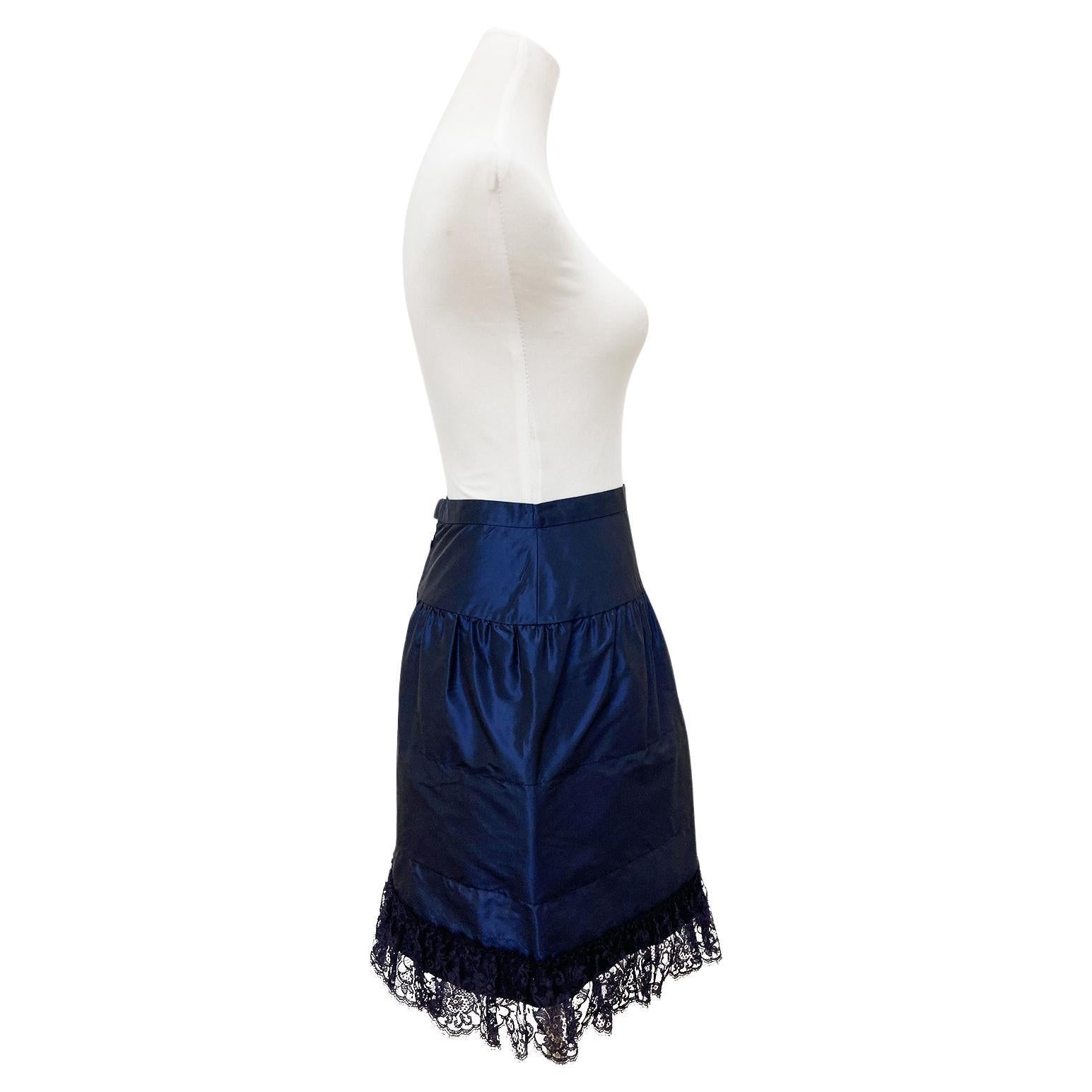 Chanel Navy Skirt Black Lace Trim AW 1994 For Sale 3