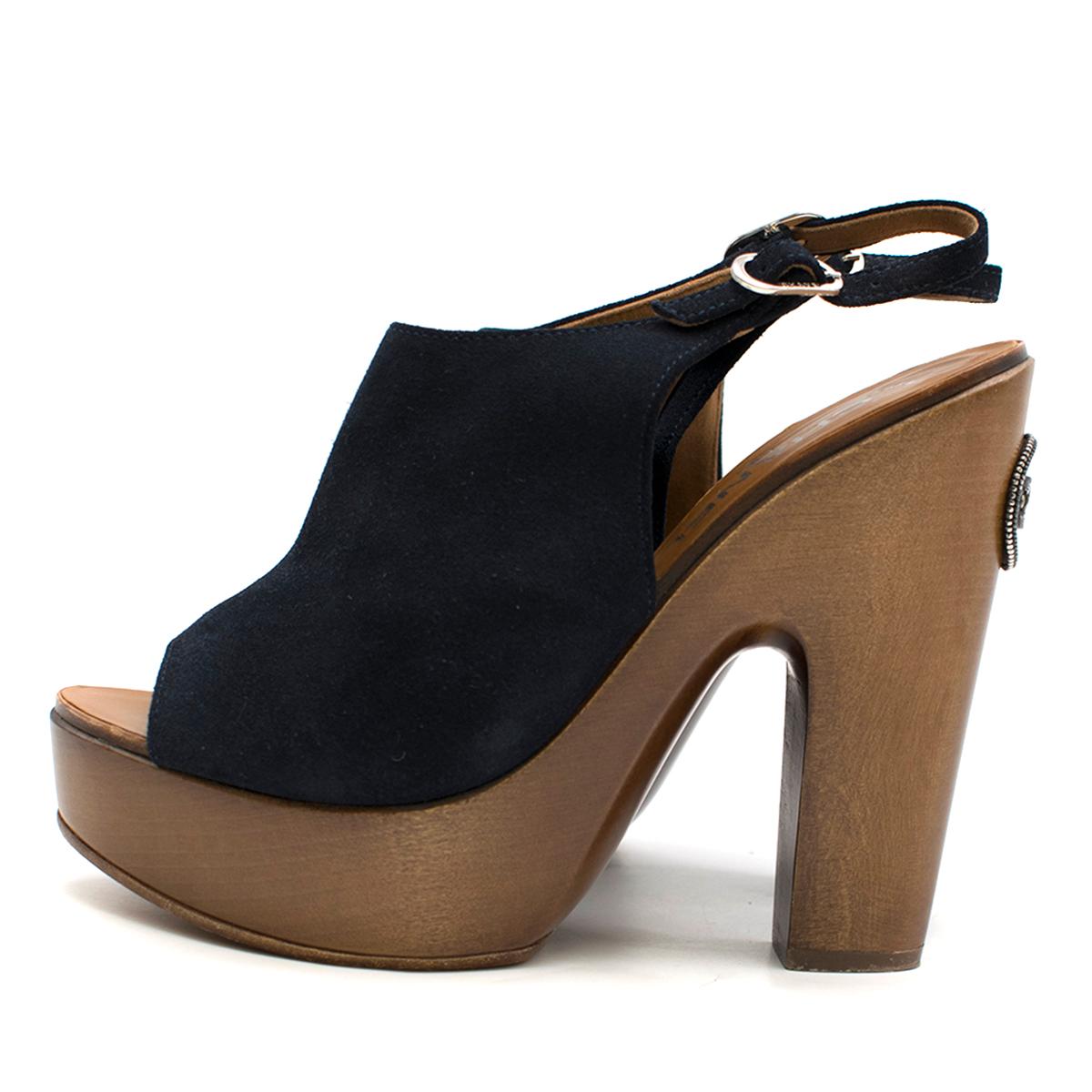 Chanel Navy Suede Wooden Platform CC Embellished Mules SIZE 37  In Excellent Condition In London, GB