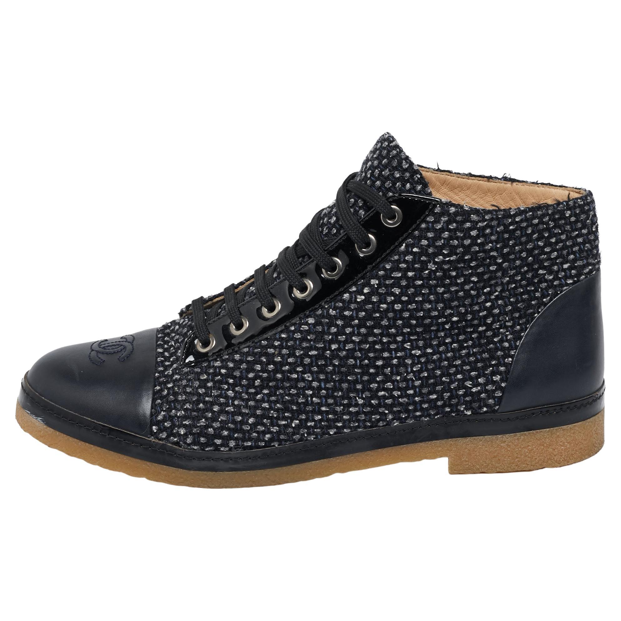 Chanel Navy Tweed And Leather CC Cap Toe Ankle Boots Size 41.5 at 1stDibs