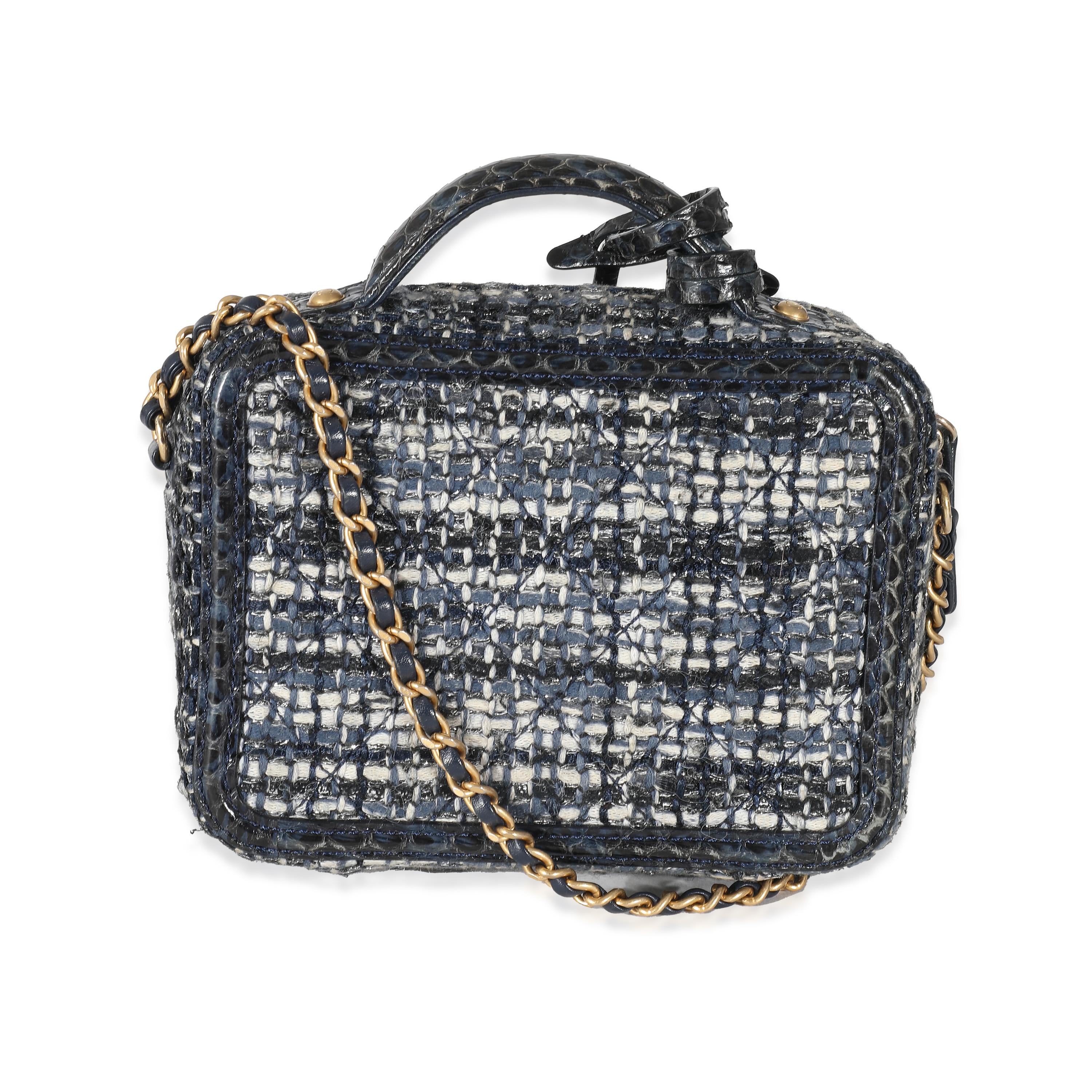Chanel Navy Tweed Snakeskin Small CC Filigree Vanity Case In Excellent Condition For Sale In New York, NY