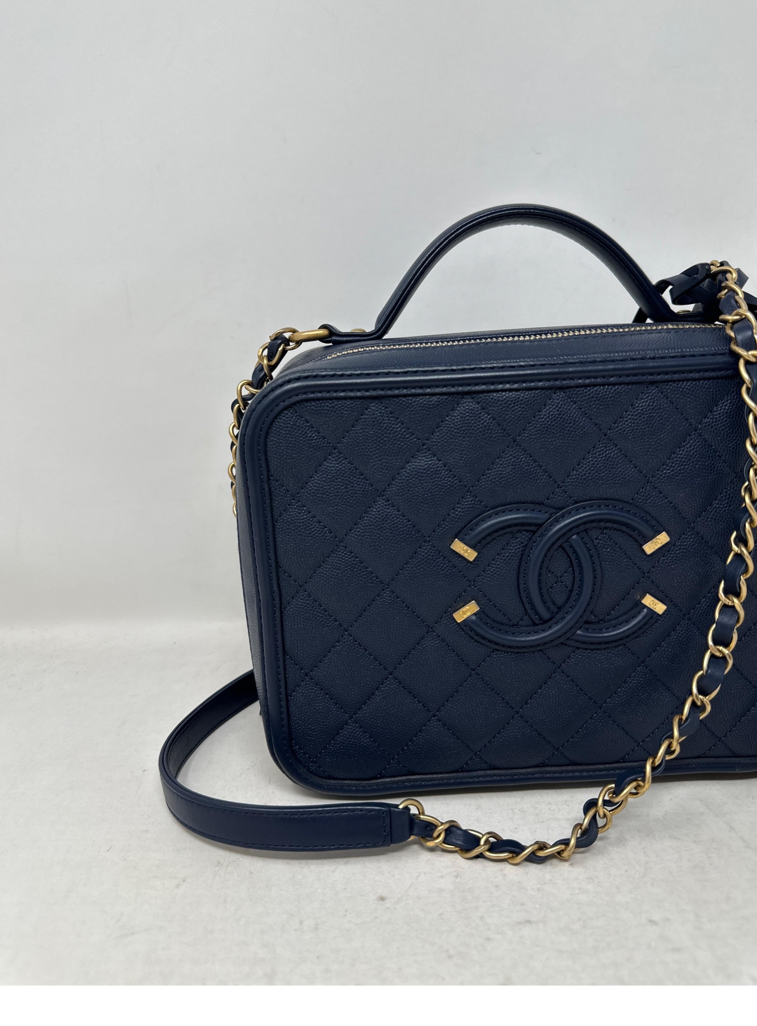 Chanel Navy Vanity Bag  In Excellent Condition For Sale In Athens, GA