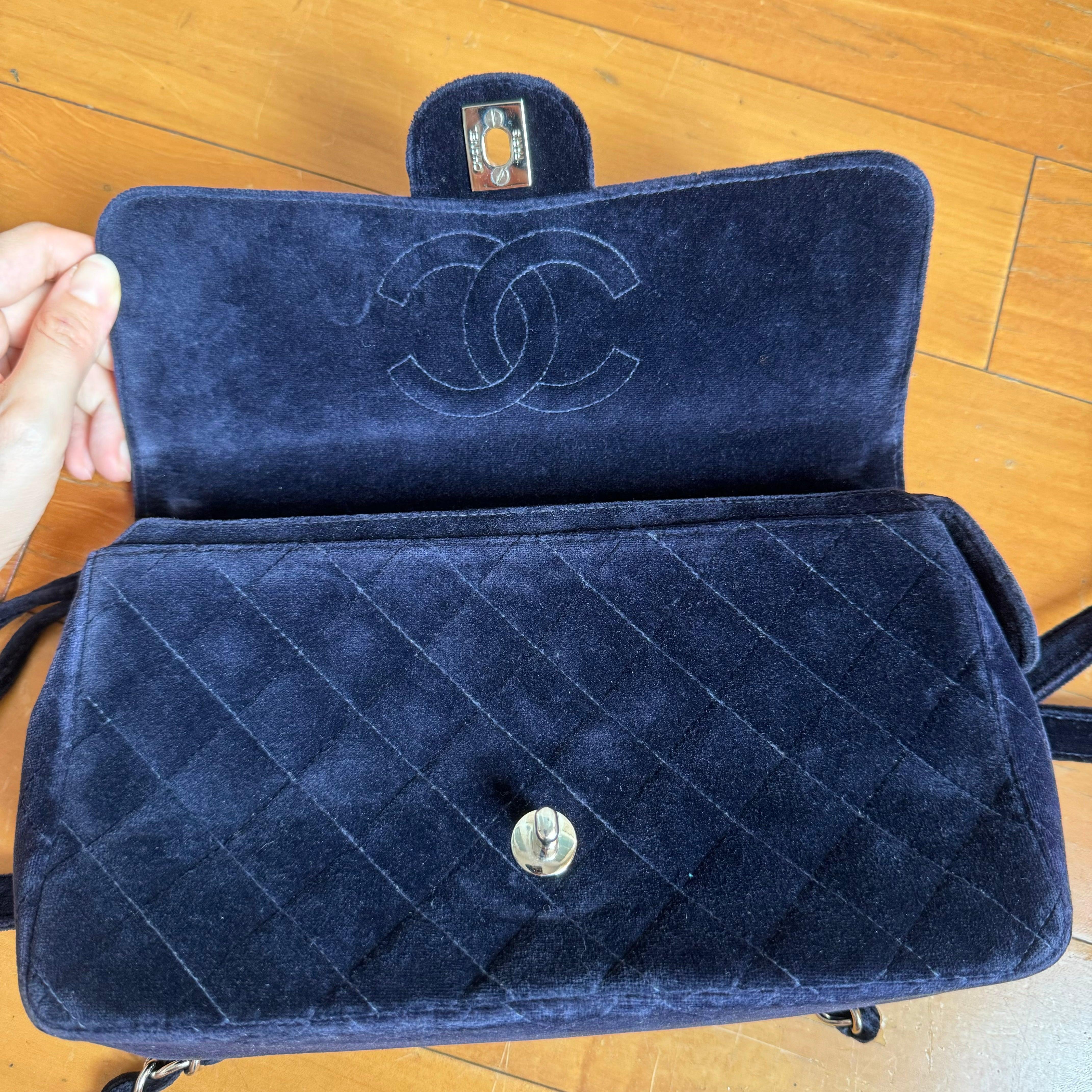 Chanel Navy Velvet Shoulder Flap Blackpack Vintage Silver HW, 1996 en venta 5