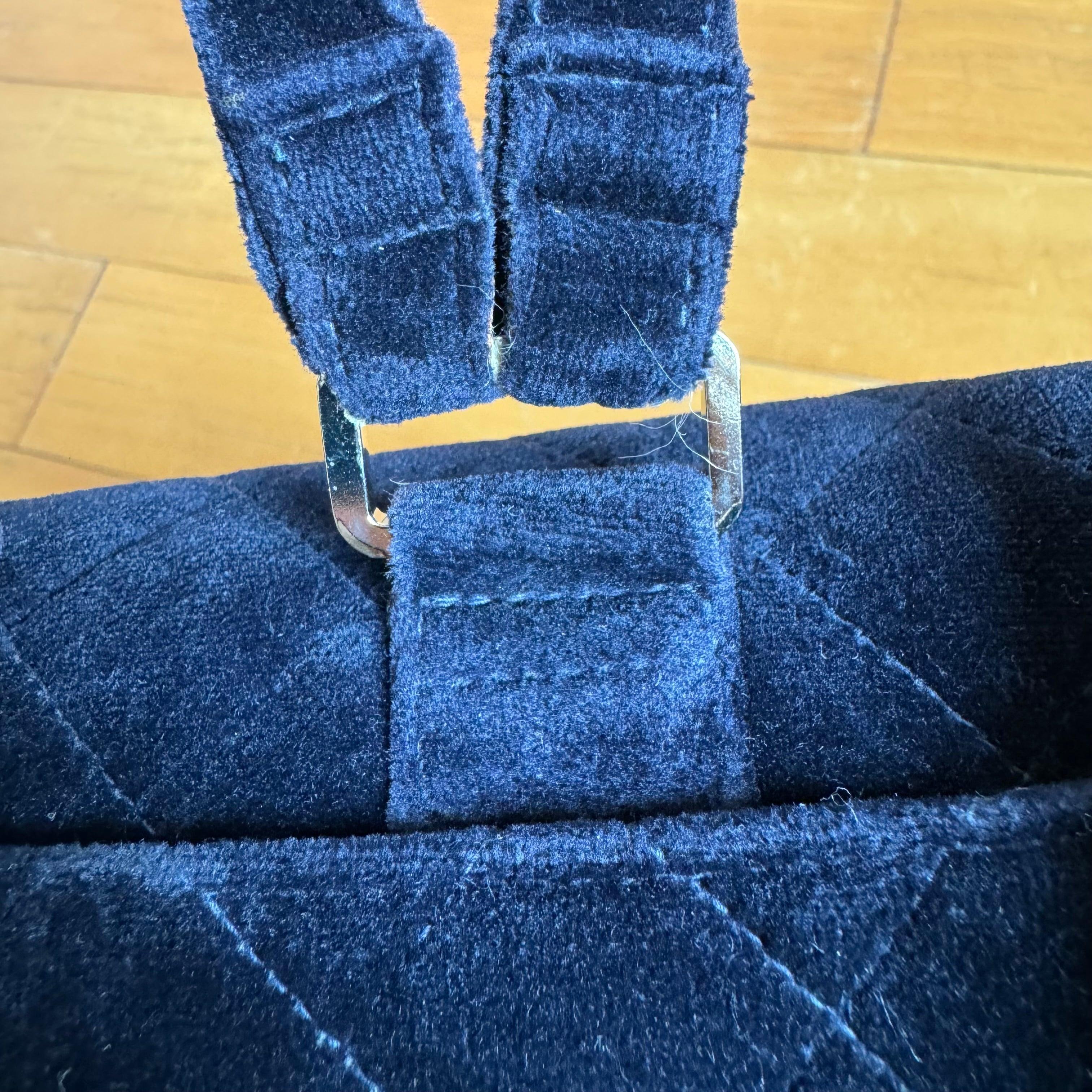 Chanel Navy Velvet Shoulder Flap Blackpack Vintage Silver HW, 1996 en venta 11