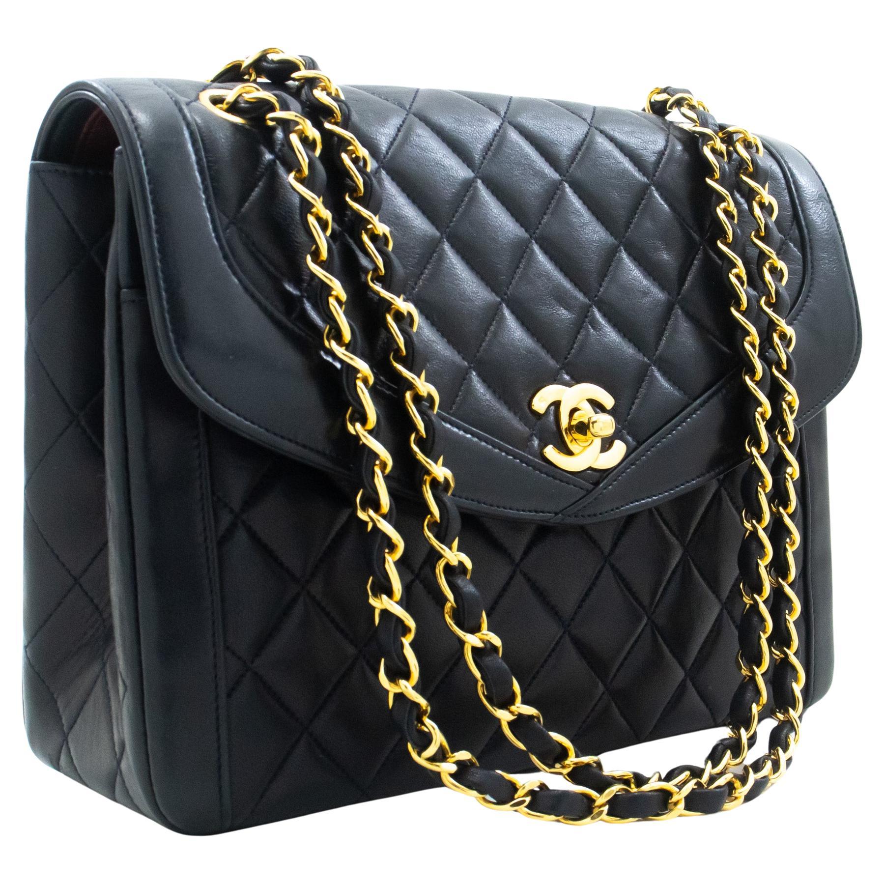 CHANEL NAVY Vintage Chain Shoulder Bag Lambskin Flap Quilted Purse For Sale